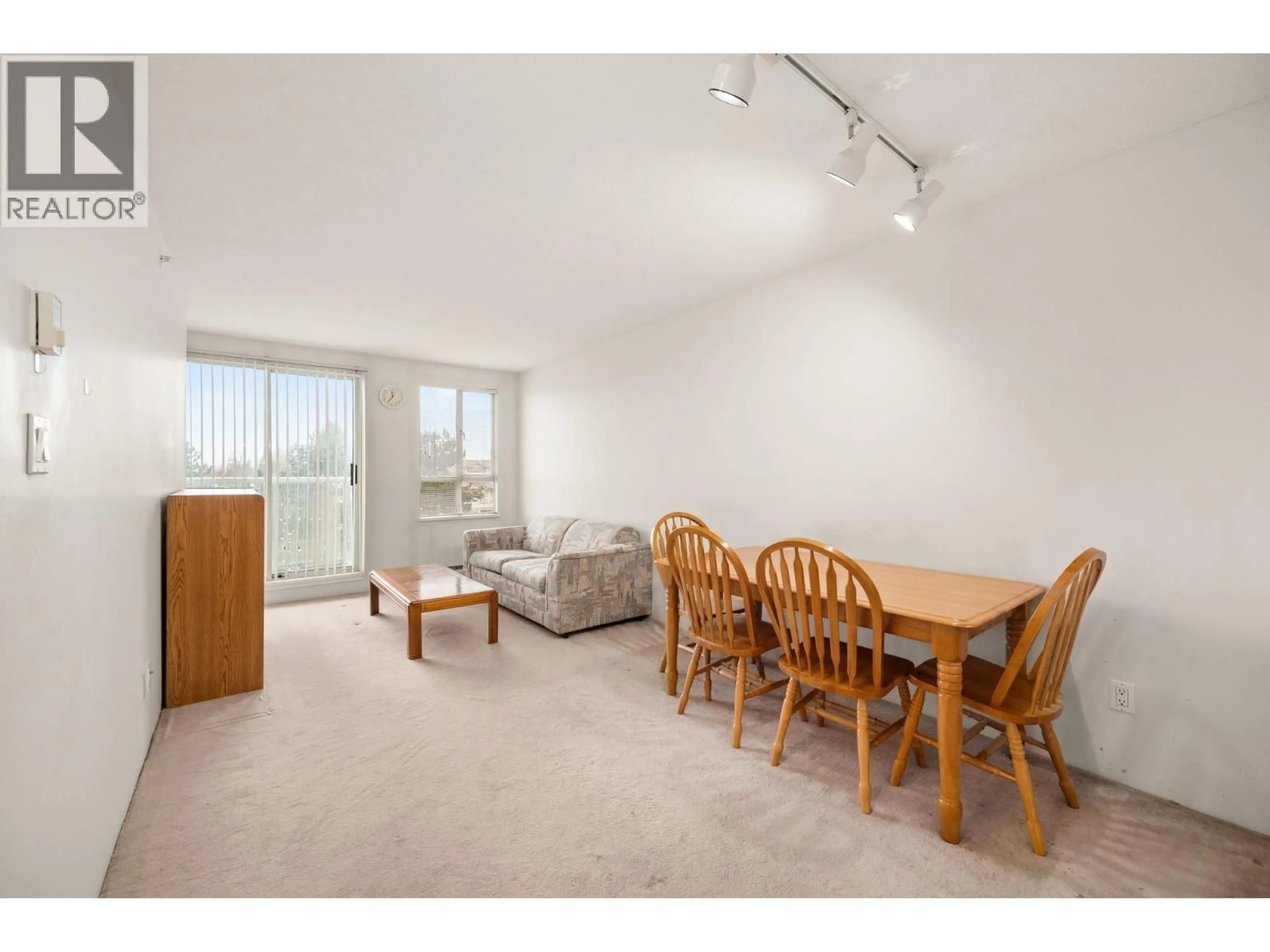 A pic of a room for 607 - 3489 ASCOT PLACE, Vancouver British Columbia V5R6B6