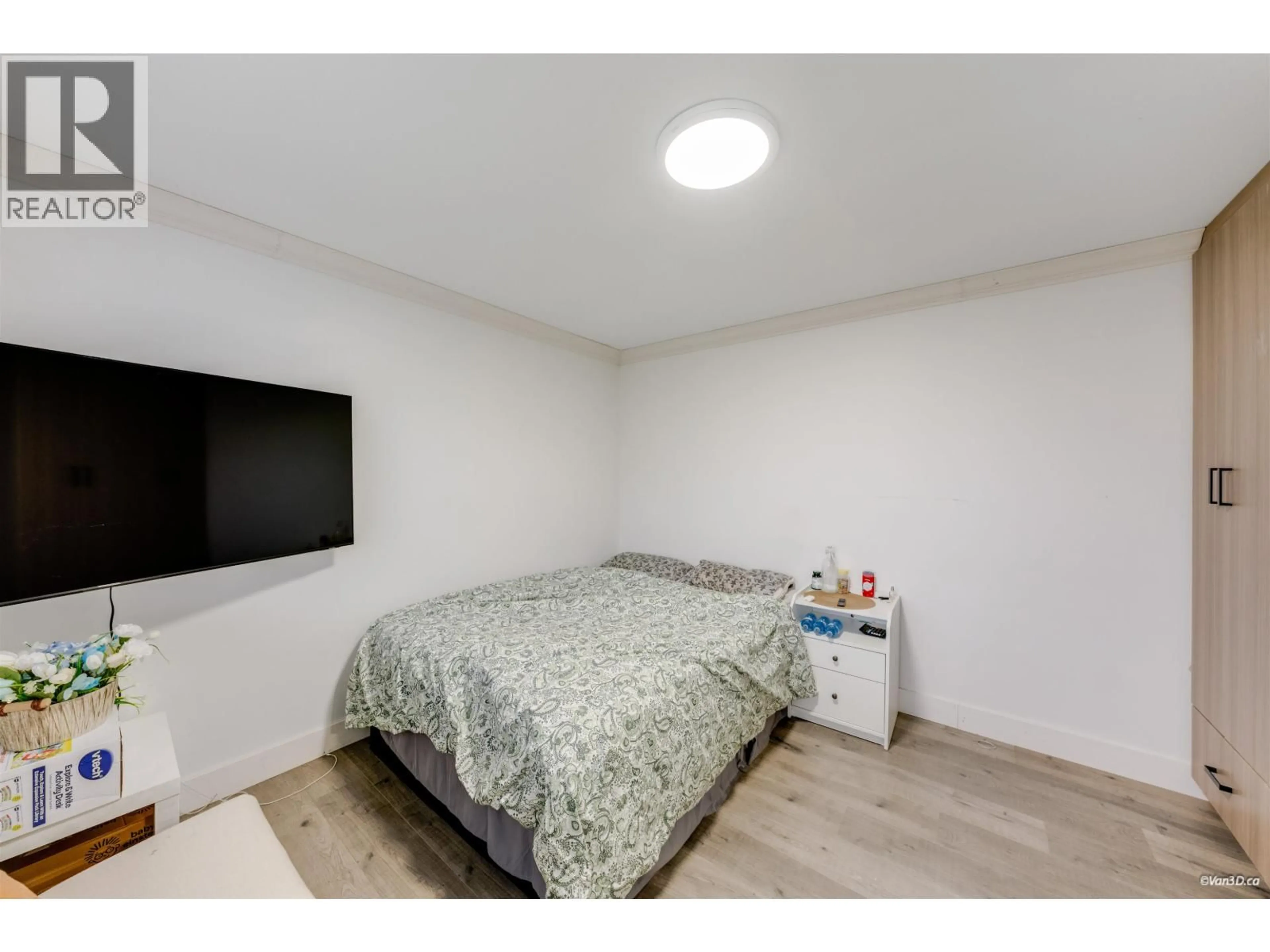 A pic of a room for 249 PEMBINA STREET, New Westminster British Columbia V3M5J3
