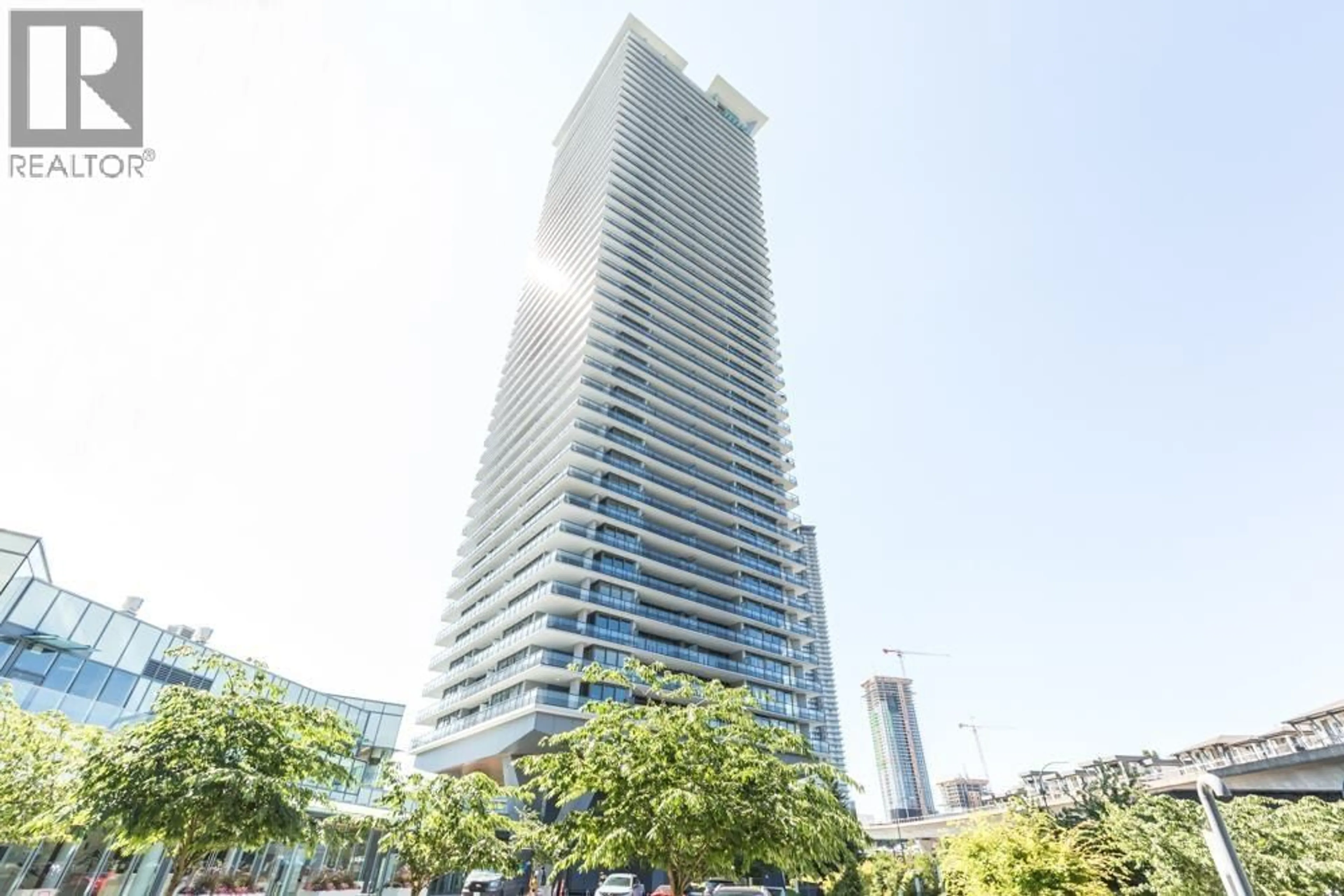 Unknown for 2005 - 4720 LOUGHEED HIGHWAY, Burnaby British Columbia V5C0M8