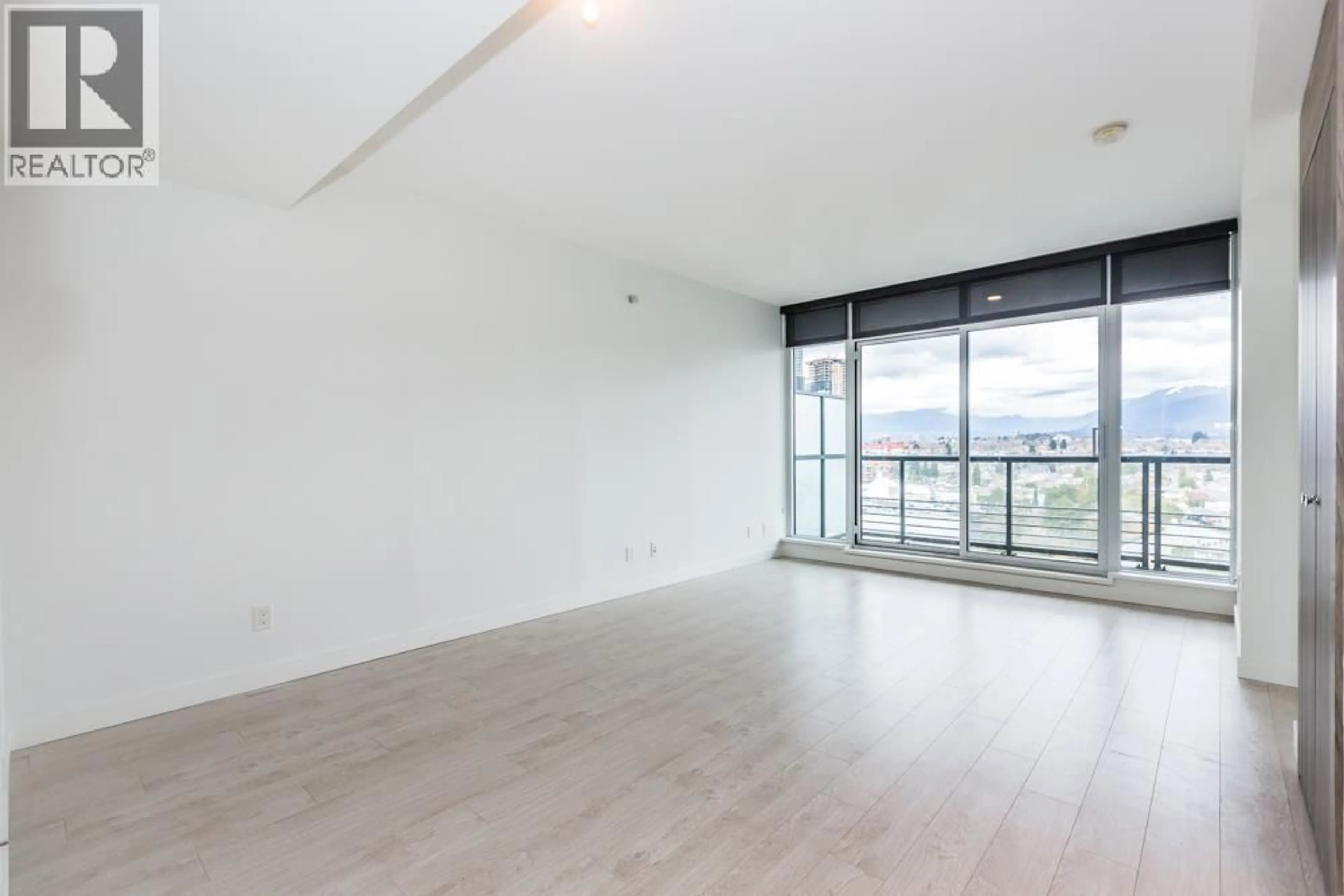 A pic of a room for 2005 - 4720 LOUGHEED HIGHWAY, Burnaby British Columbia V5C0M8