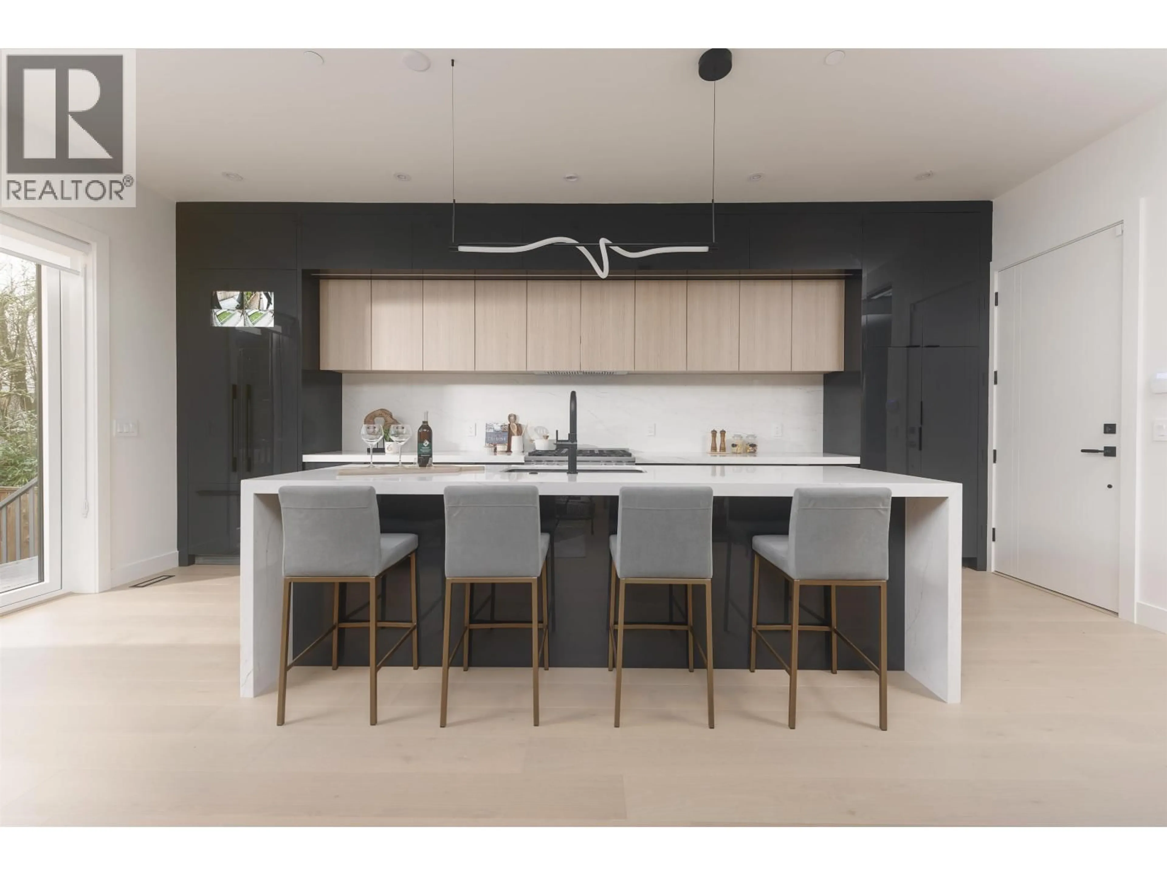 Contemporary kitchen, unknown for 2 - 3232 38TH AVENUE, Vancouver British Columbia V6N2X6