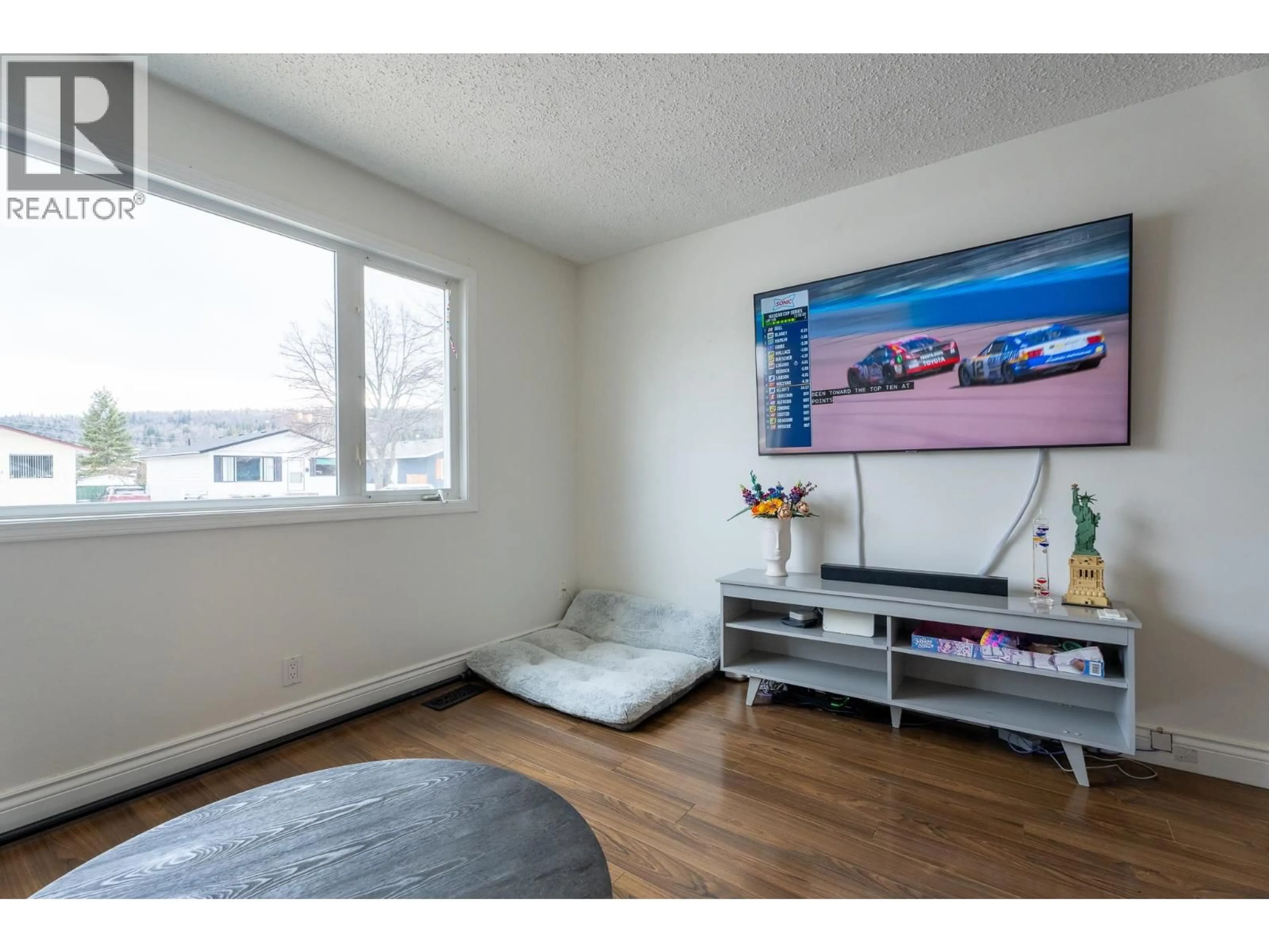 A pic of a room for 1228 GENEVIEVE CRESCENT, Prince George British Columbia V2M4K4