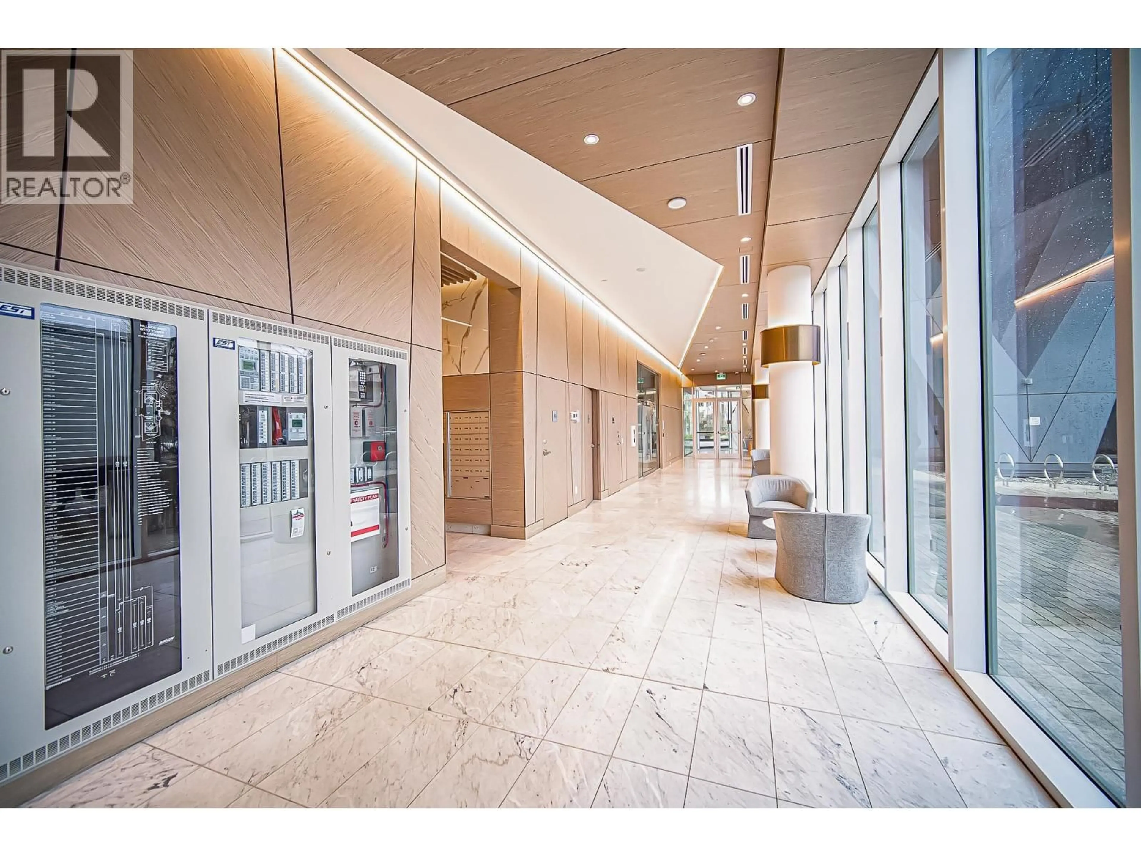 Indoor foyer for 802 - 4730 LOUGHEED HIGHWAY, Burnaby British Columbia V5C0M9