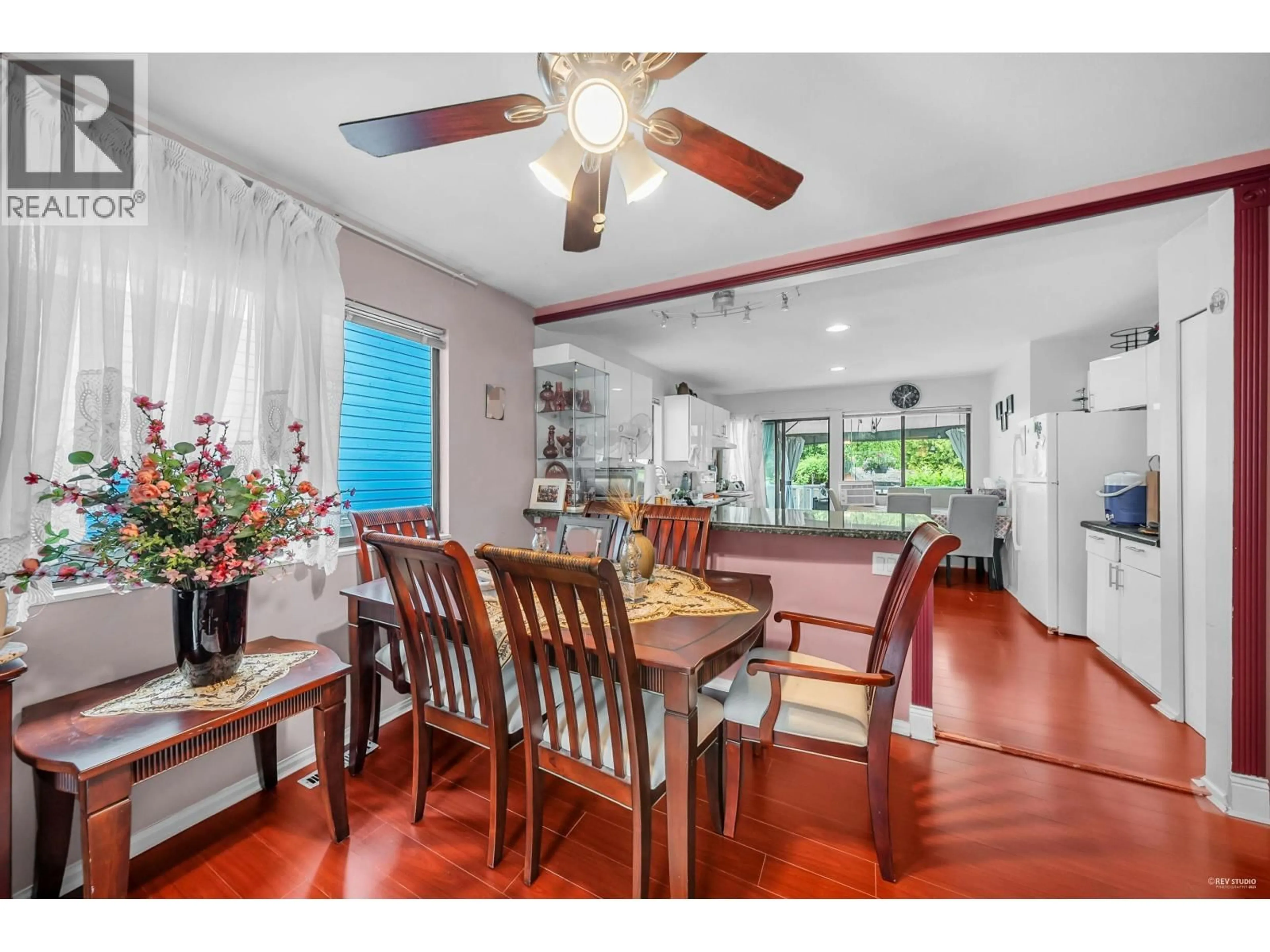 Dining room, wood/laminate floor for 1112 HANSARD CRESCENT, Coquitlam British Columbia V3C4W7