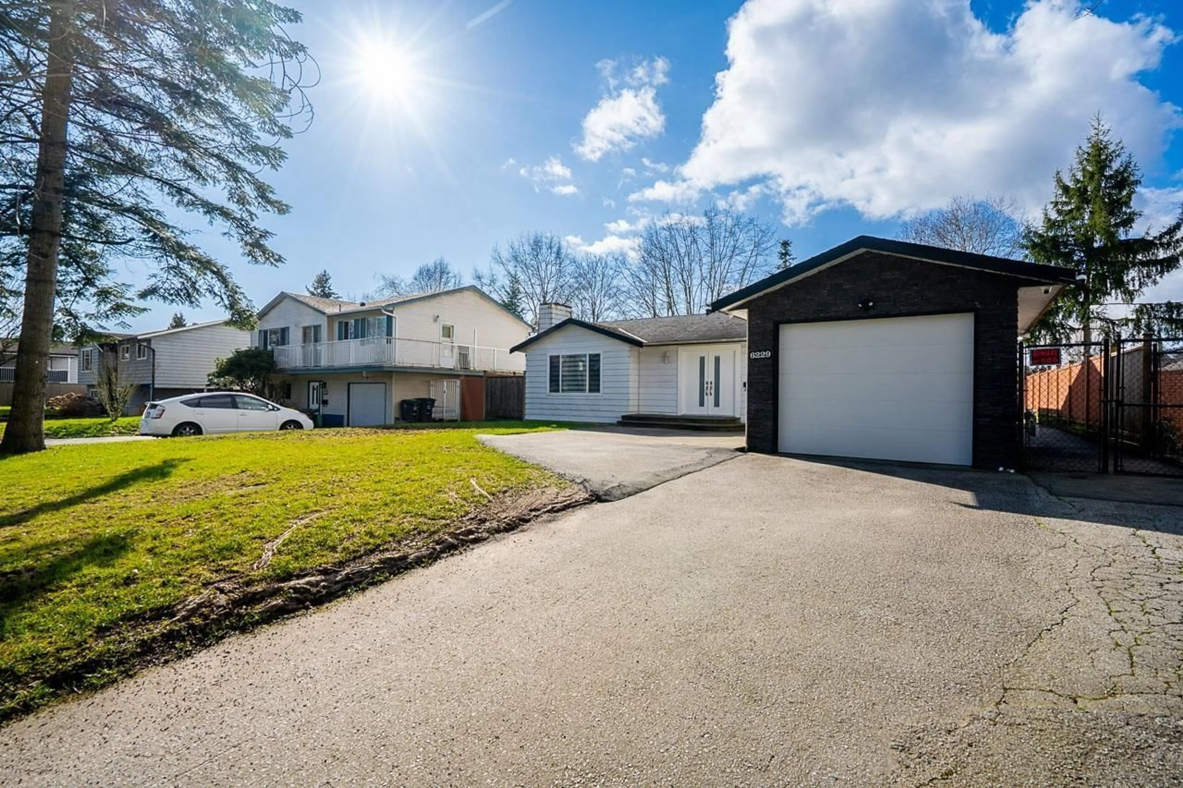 A pic from outside/outdoor area/front of a property/back of a property/a pic from drone, street for 6229 174B STREET, Surrey British Columbia V3S5K8