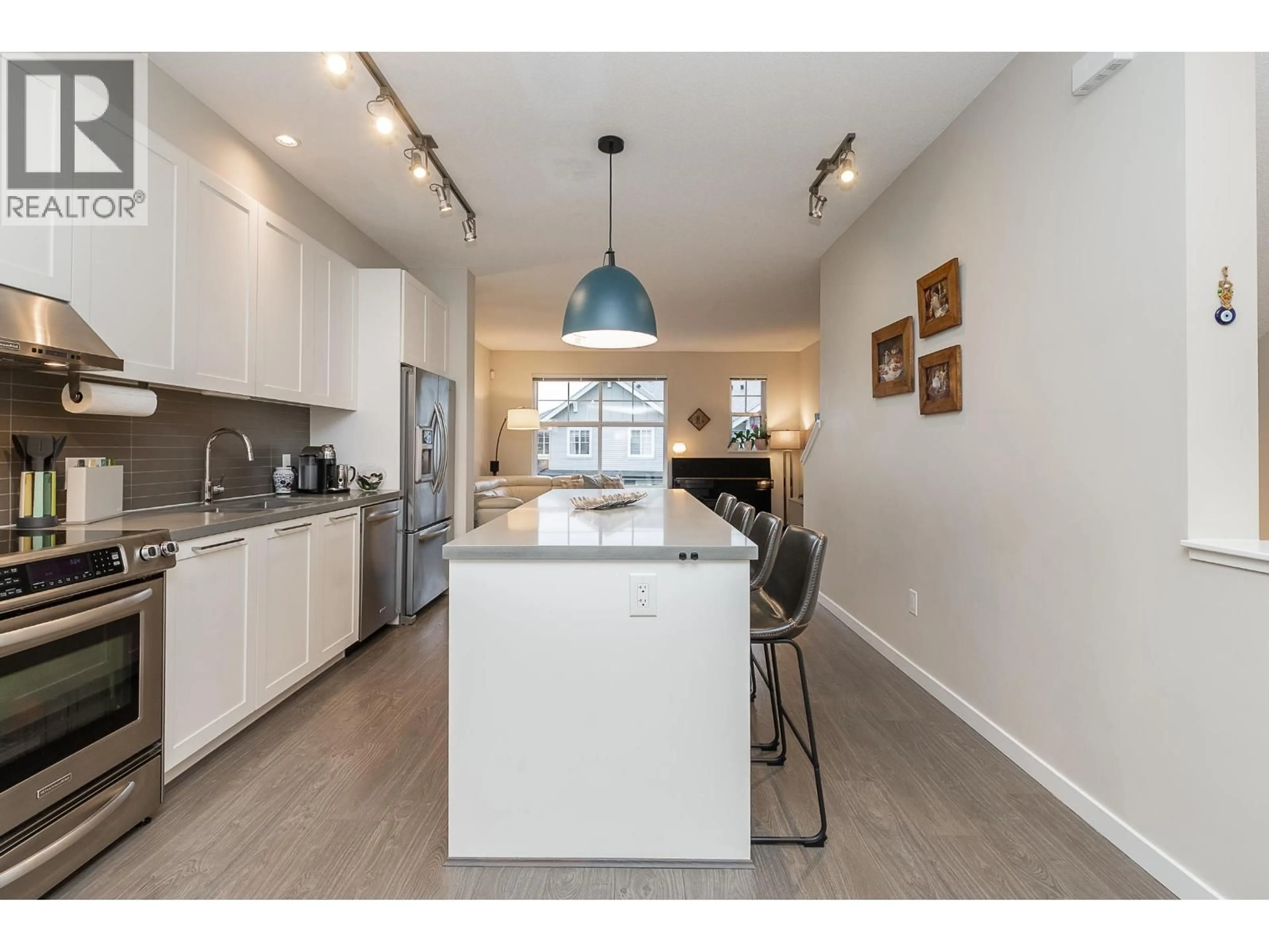Open concept kitchen, ceramic/tile floor for 36 - 3470 HIGHLAND DRIVE, Coquitlam British Columbia V3E0M1