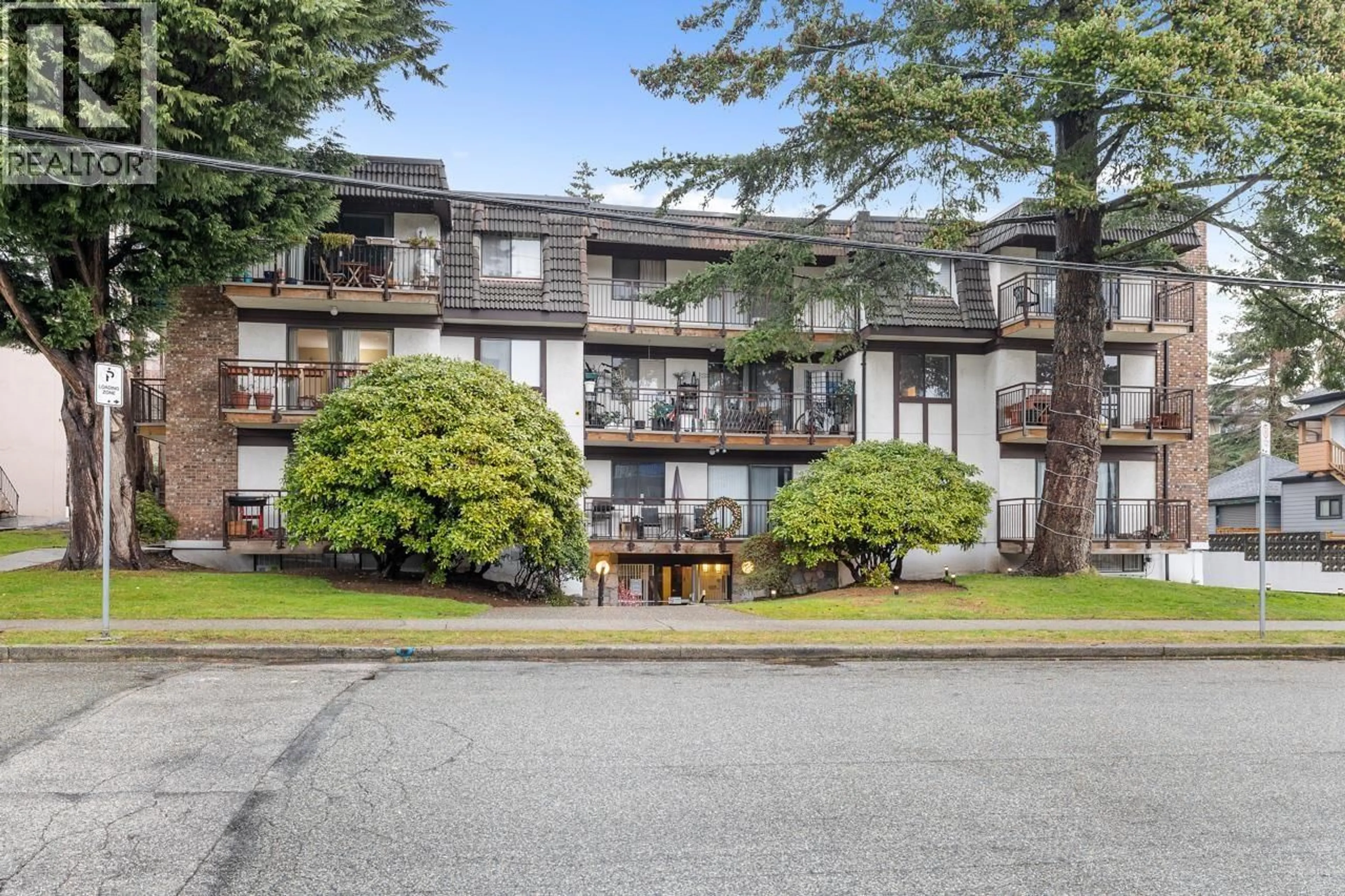 Patio, unknown for 304 - 425 ASH STREET, New Westminster British Columbia V3M3N2