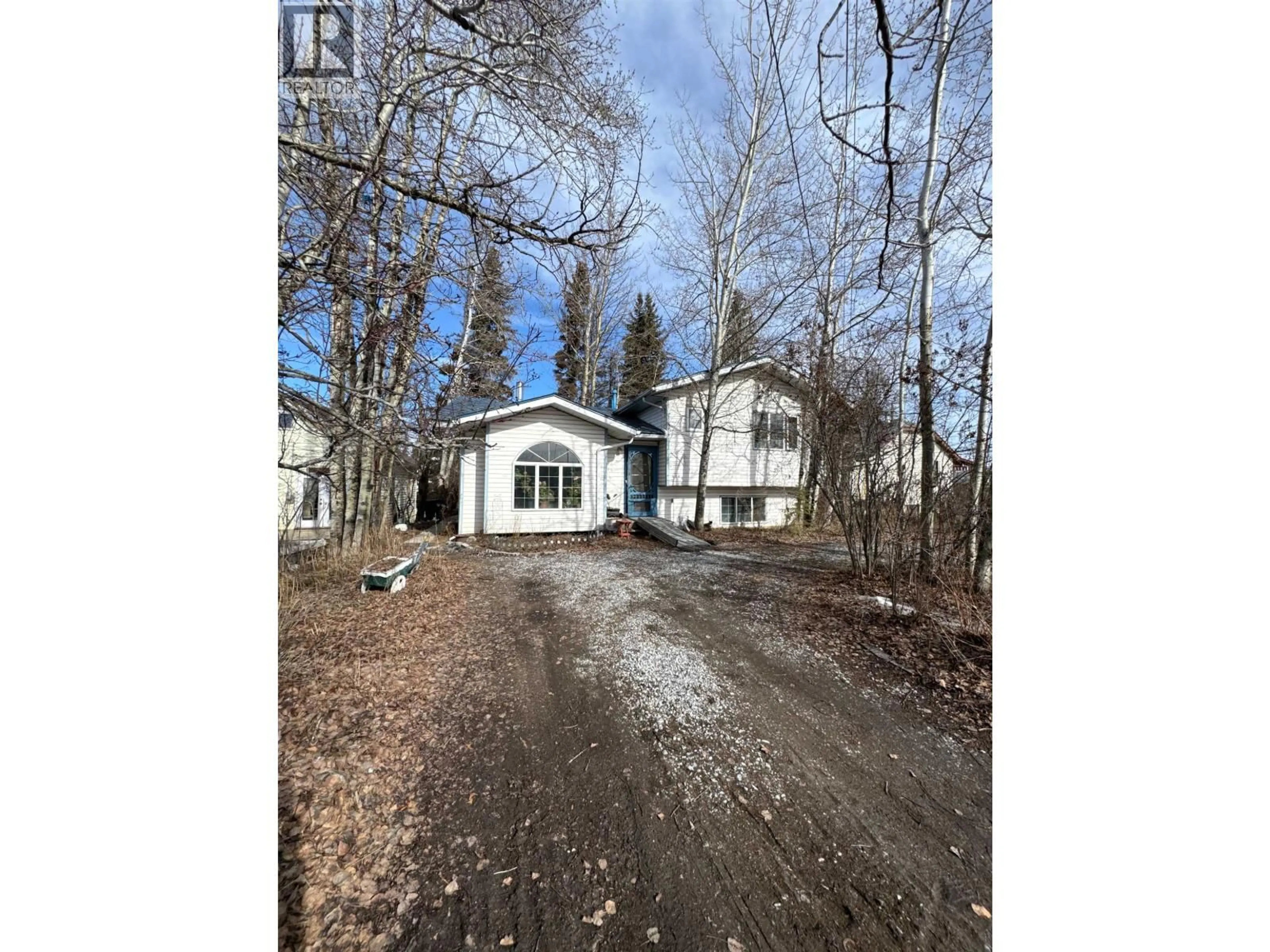 A pic from outside/outdoor area/front of a property/back of a property/a pic from drone, street for 313 STEWART STREET, Vanderhoof British Columbia V0J3A0