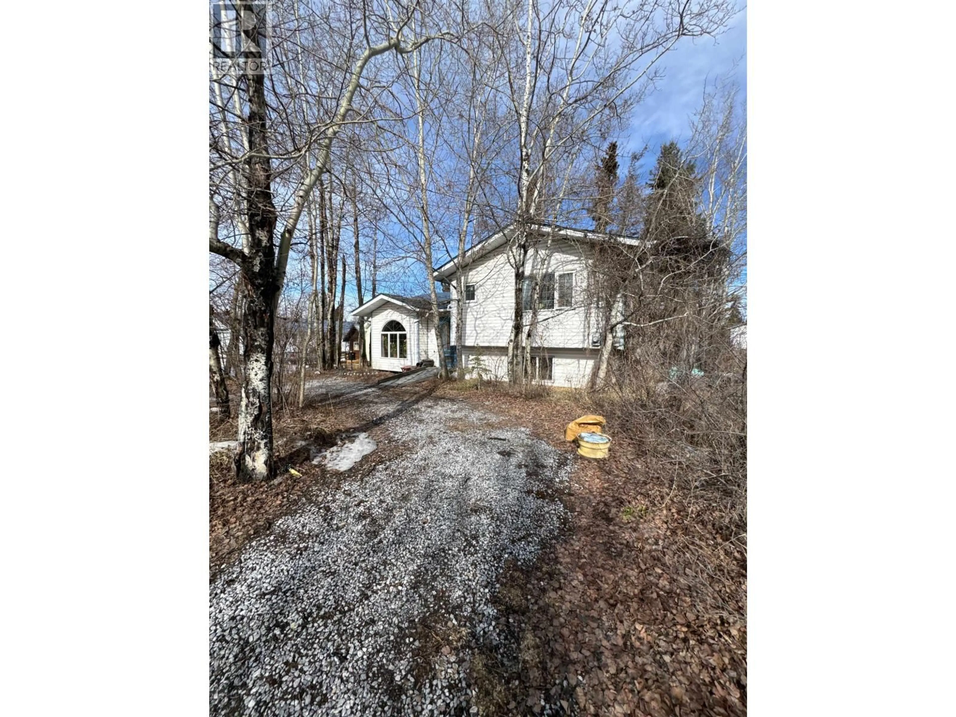 A pic from outside/outdoor area/front of a property/back of a property/a pic from drone, unknown for 313 STEWART STREET, Vanderhoof British Columbia V0J3A0