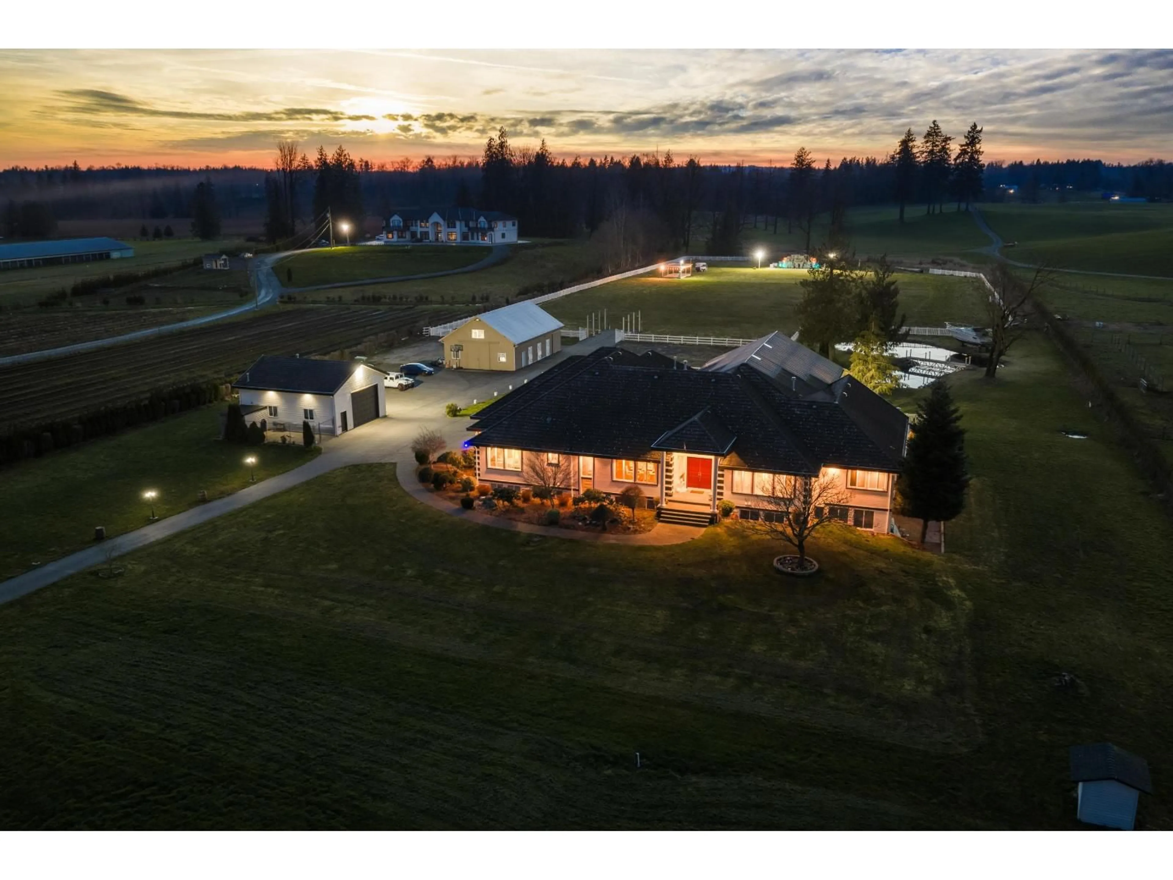A pic from outside/outdoor area/front of a property/back of a property/a pic from drone, mountain view for 667 248 STREET, Langley British Columbia V4W2C2