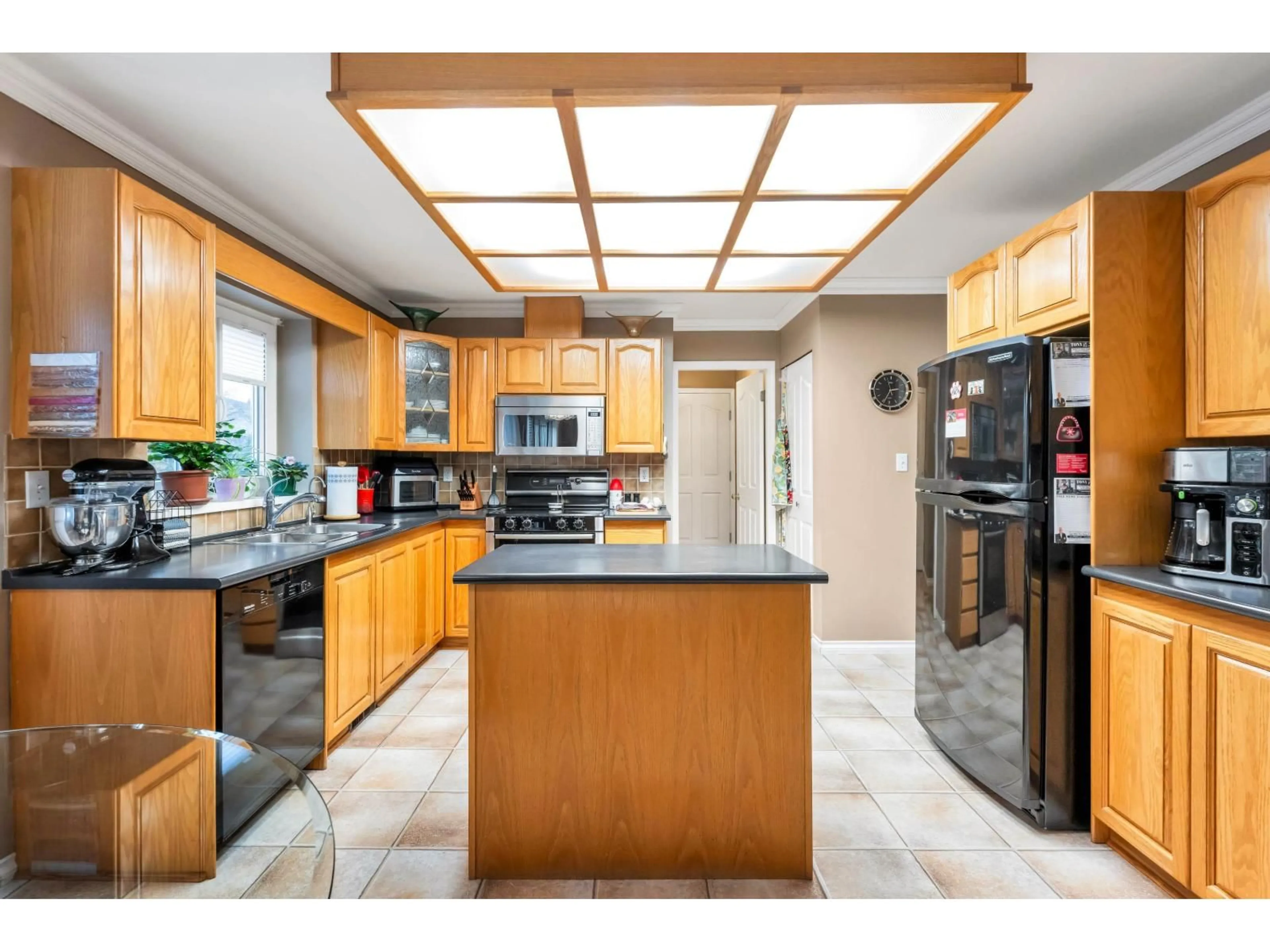 Open concept kitchen, unknown for 5904 188 STREET, Surrey British Columbia V3S7M1