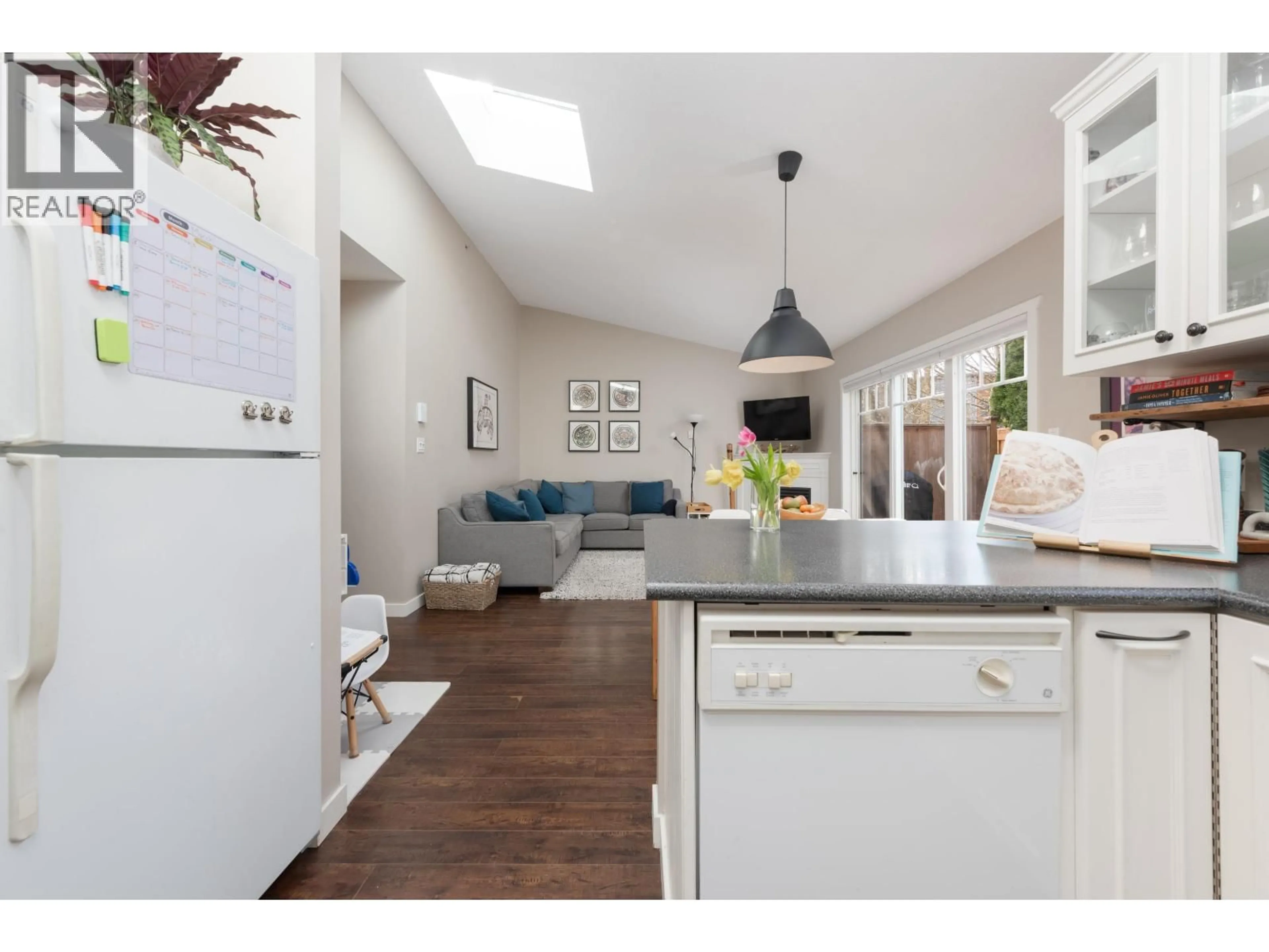 Open concept kitchen, unknown for 97 - 1821 WILLOW CRESCENT, Squamish British Columbia V8B0L9