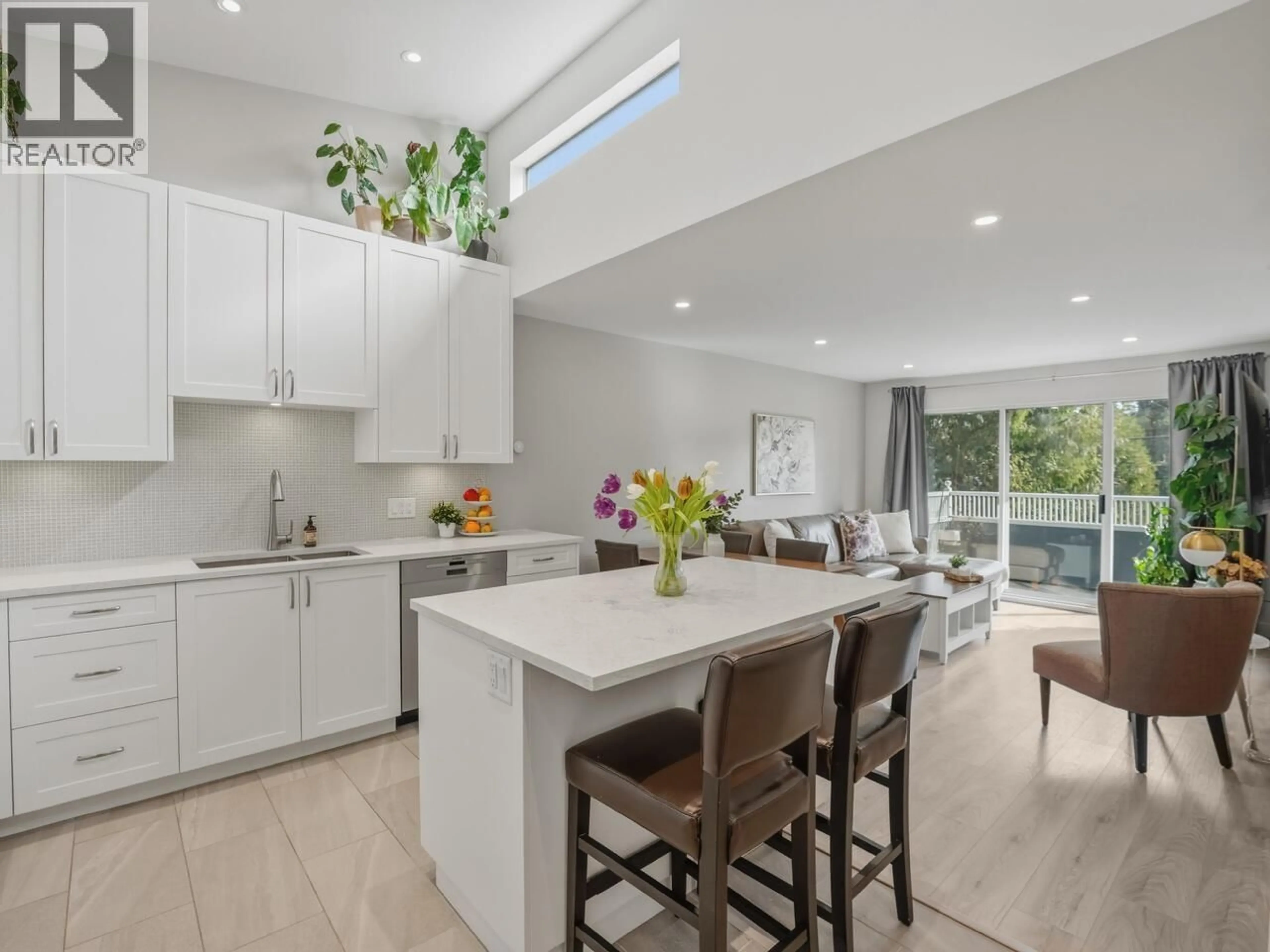 Open concept kitchen, unknown for 305 - 3875 4TH AVENUE, Vancouver British Columbia V6R4H8