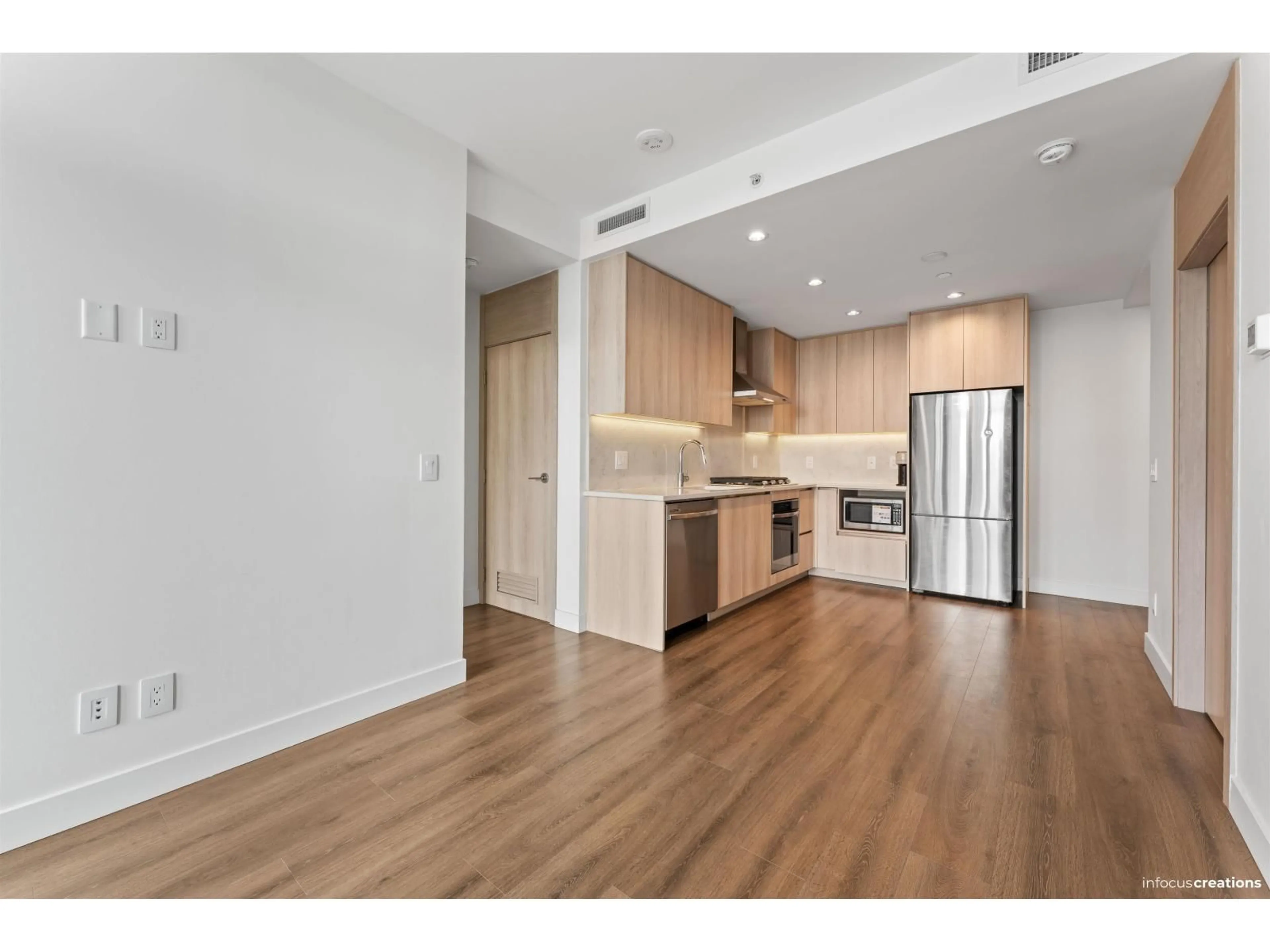 Unknown for 1205 - 10750 135A STREET, Surrey British Columbia V3T0V4