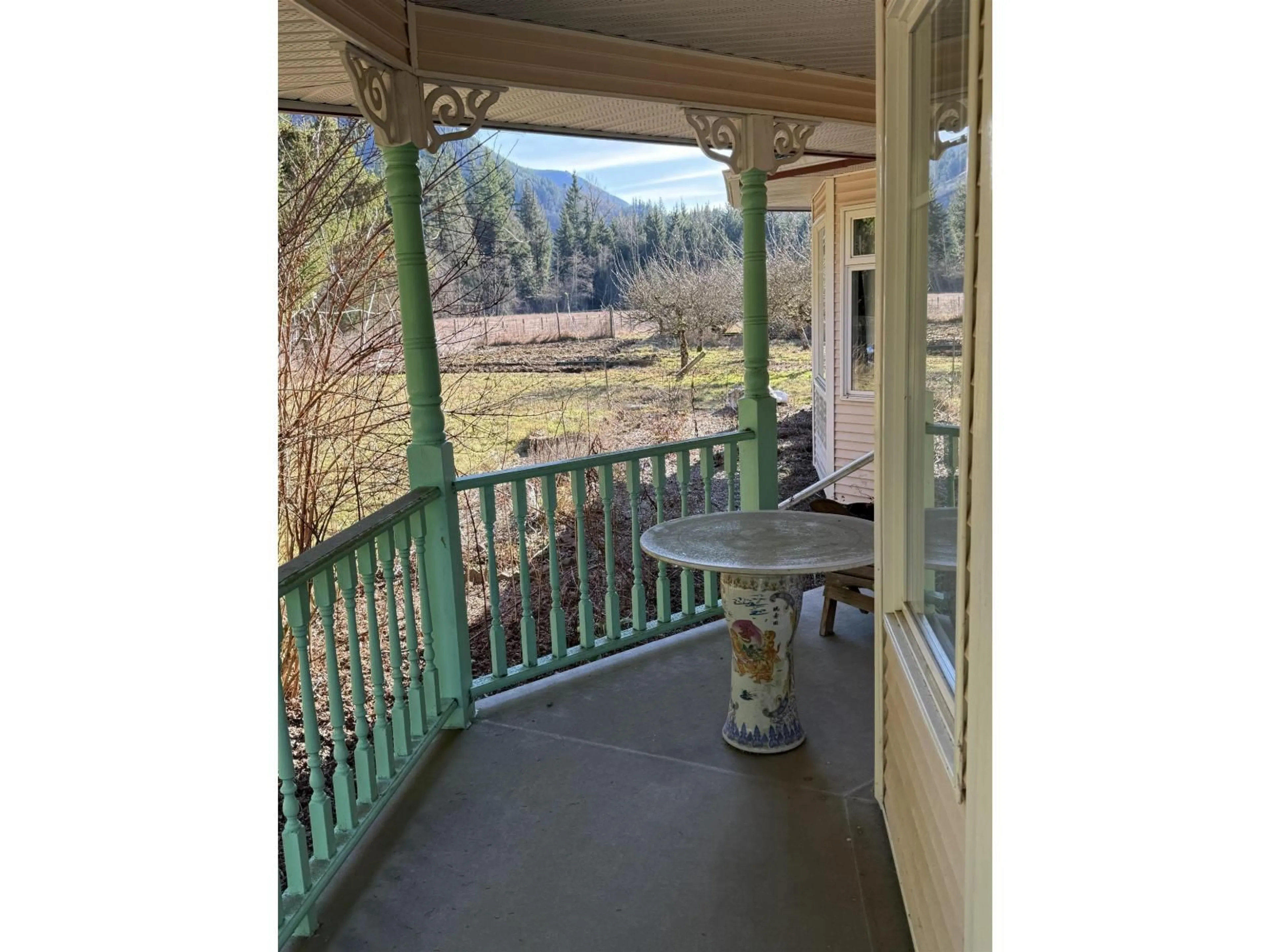 Patio, water/lake/river/ocean view for 290 COLTER ROAD, Columbia Valley British Columbia V2R5B8