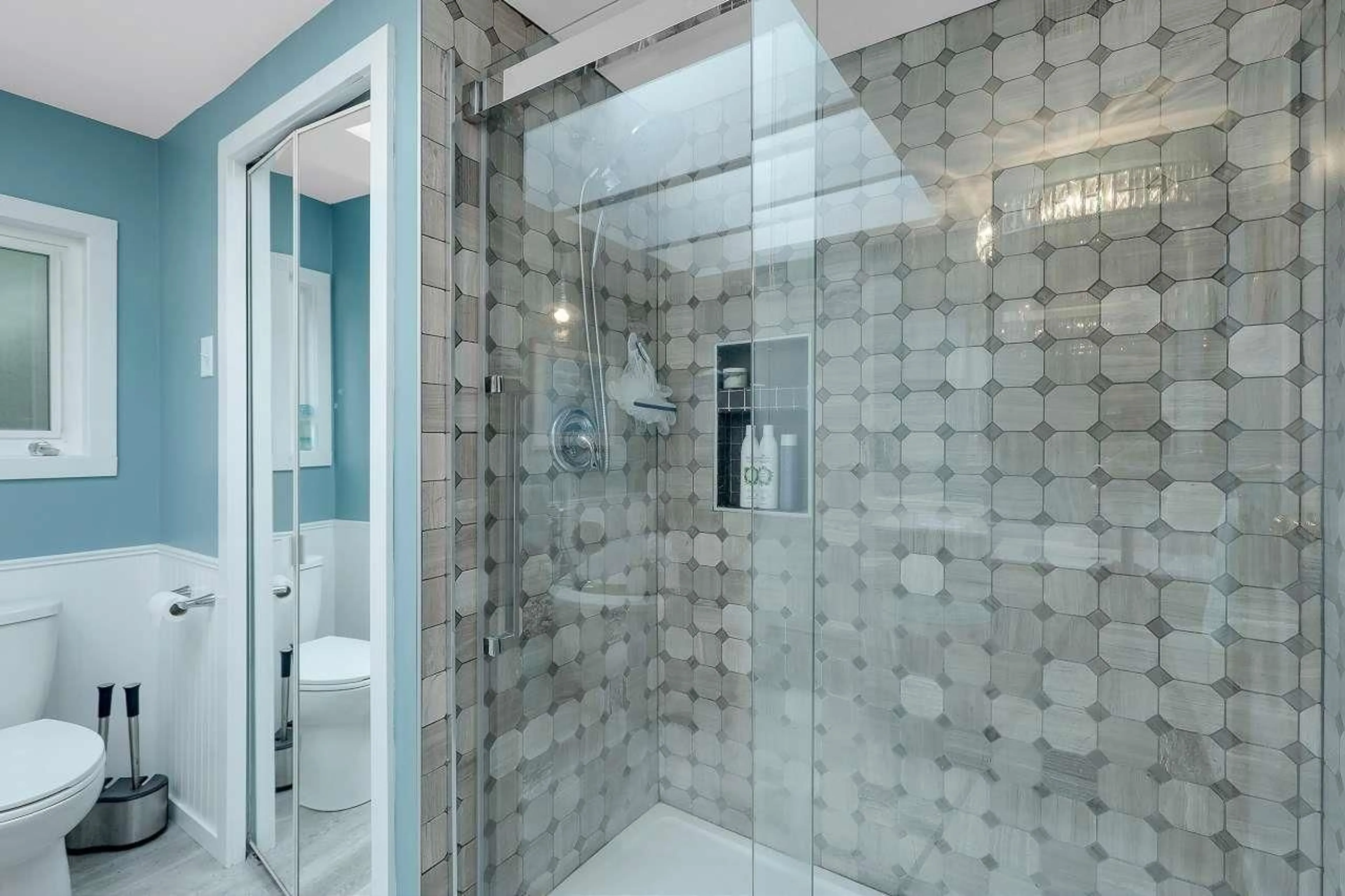 Contemporary bathroom, ceramic/tile floor for 59 - 43201 LOUGHEED HIGHWAY, Mission British Columbia V0M1G0