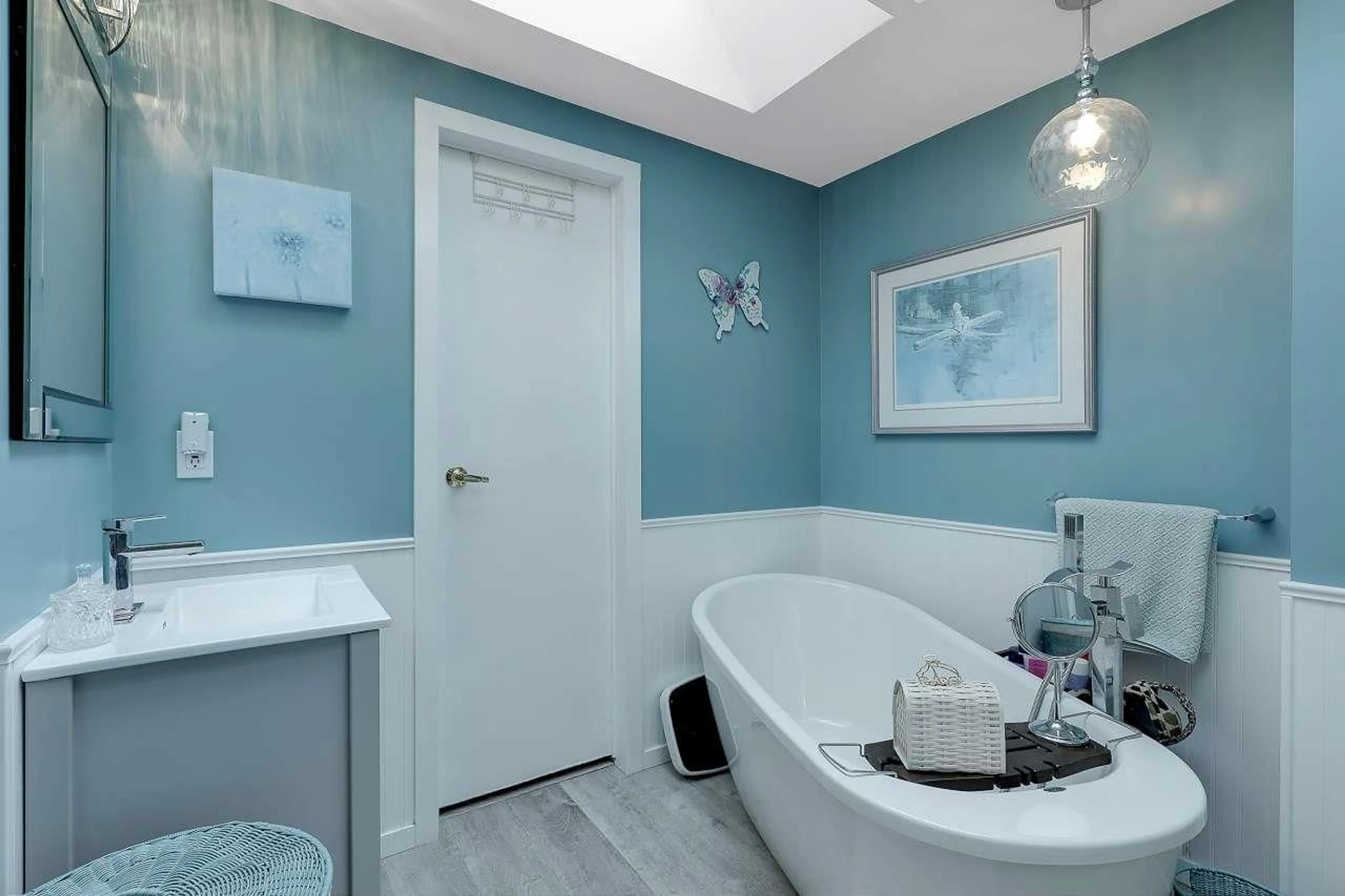Contemporary bathroom, ceramic/tile floor for 59 - 43201 LOUGHEED HIGHWAY, Mission British Columbia V0M1G0
