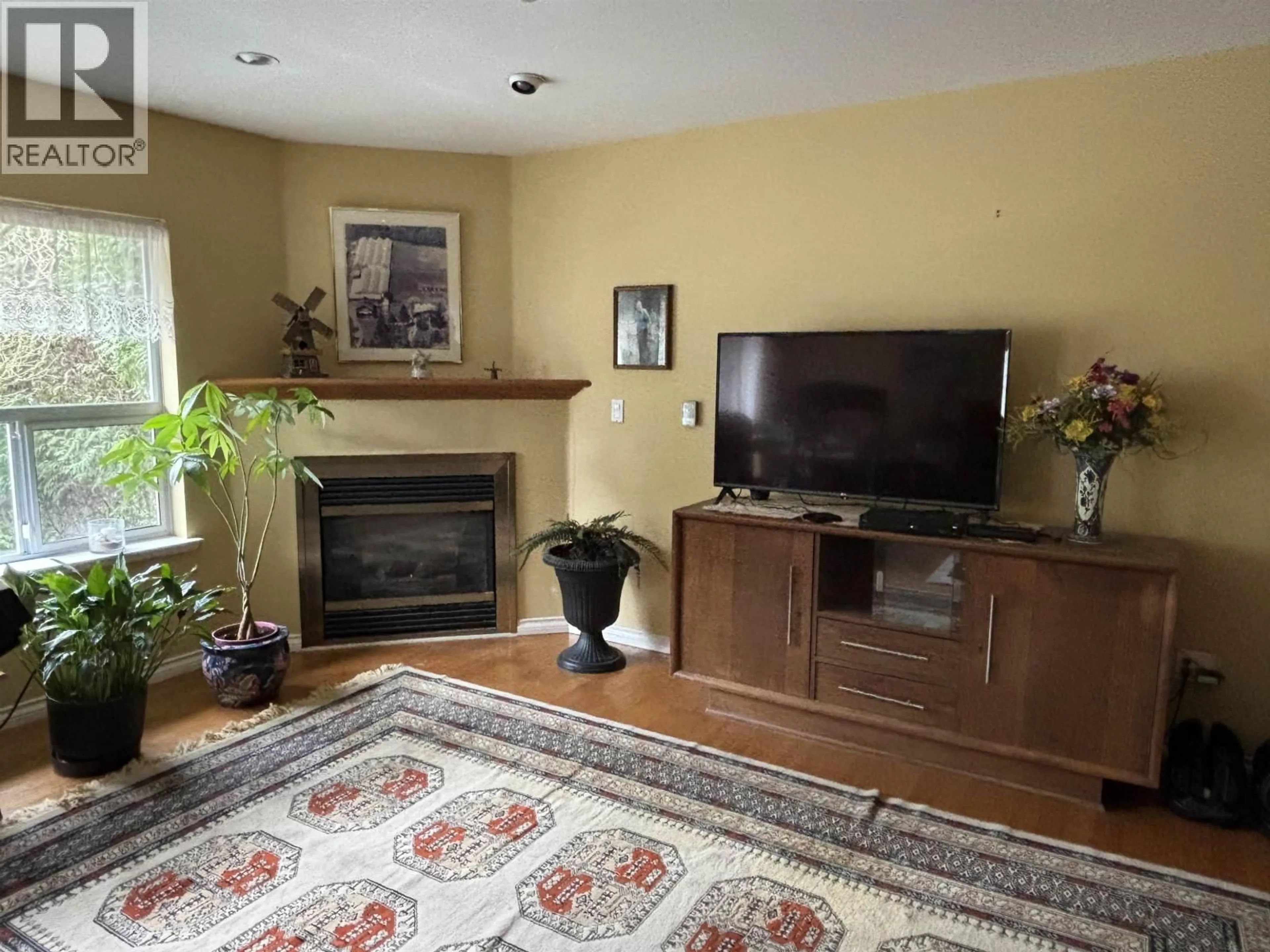 Living room with furniture, unknown for 12047 LAITY STREET, Maple Ridge British Columbia V2X5A7