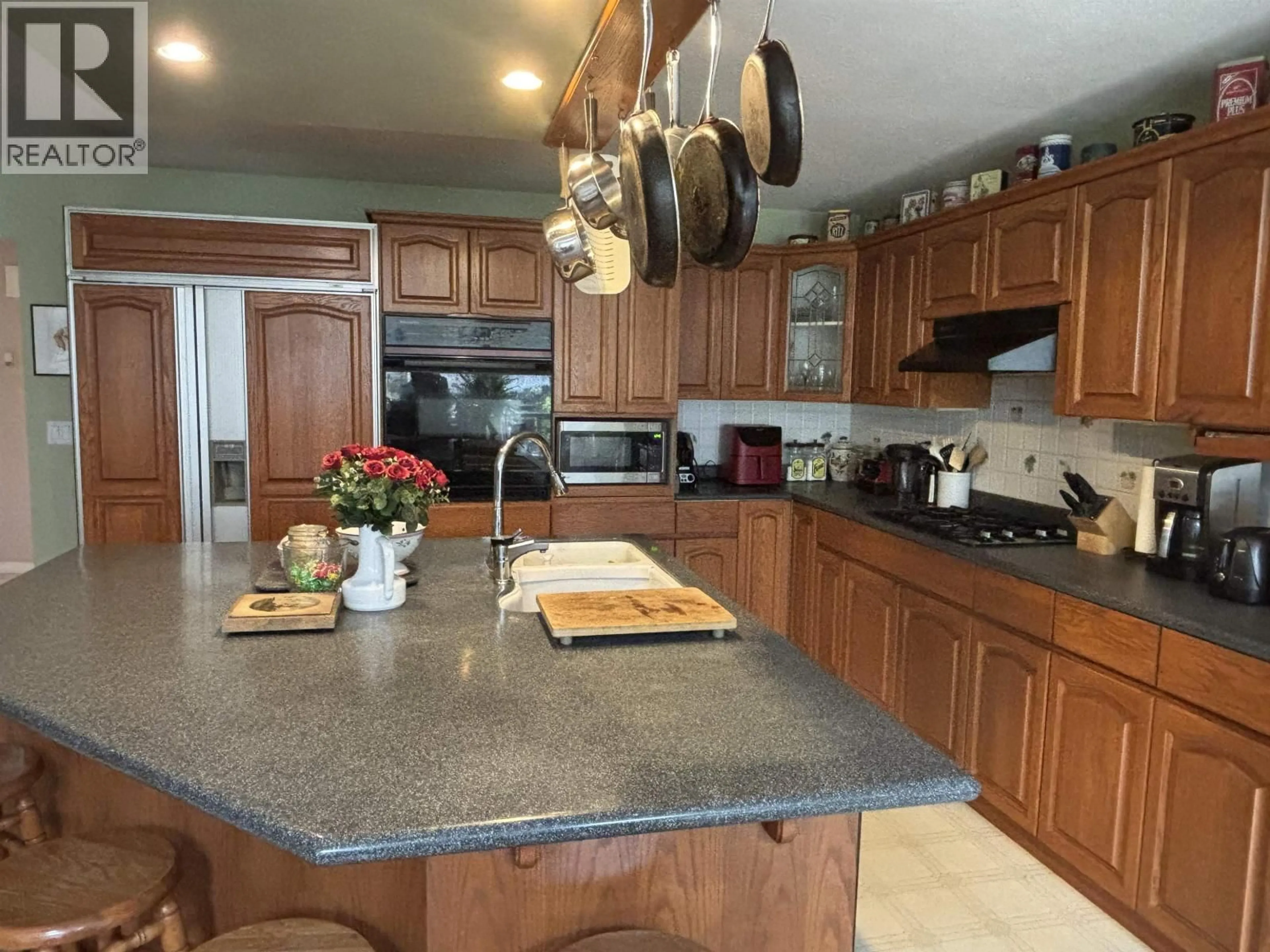 Open concept kitchen, ceramic/tile floor for 12047 LAITY STREET, Maple Ridge British Columbia V2X5A7