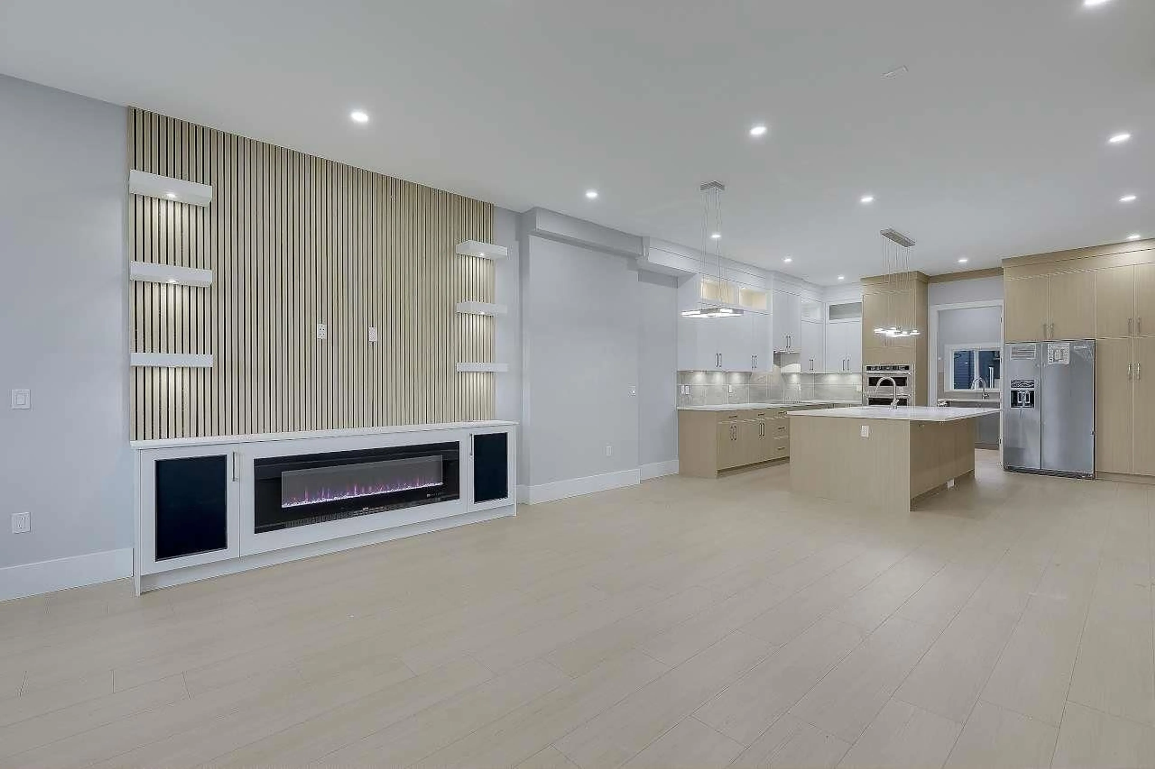 Unknown for 101 - 13661 59 AVENUE, Surrey British Columbia V3X3K8