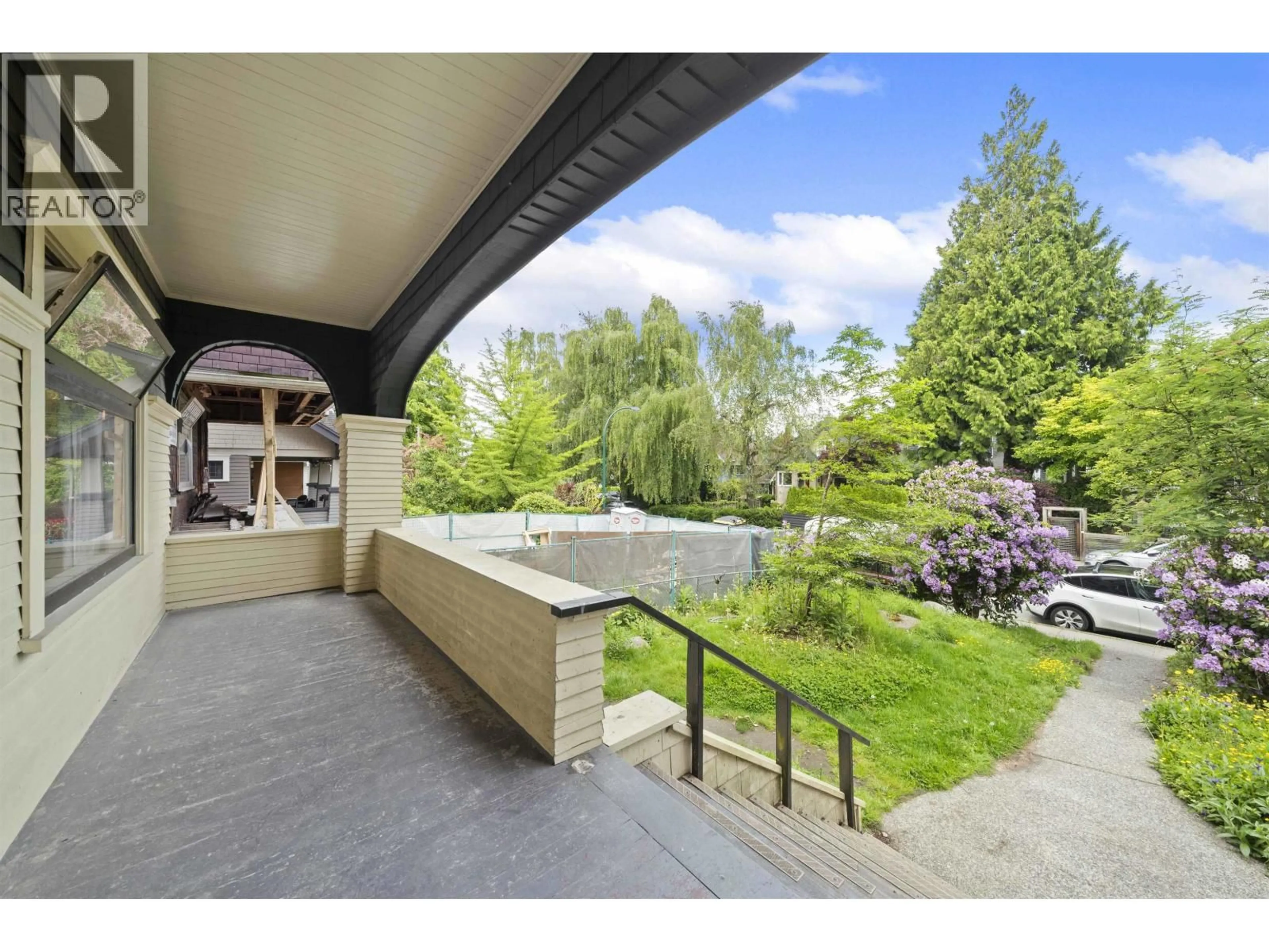 Patio, unknown for 3550 1ST AVENUE, Vancouver British Columbia V6R1G8