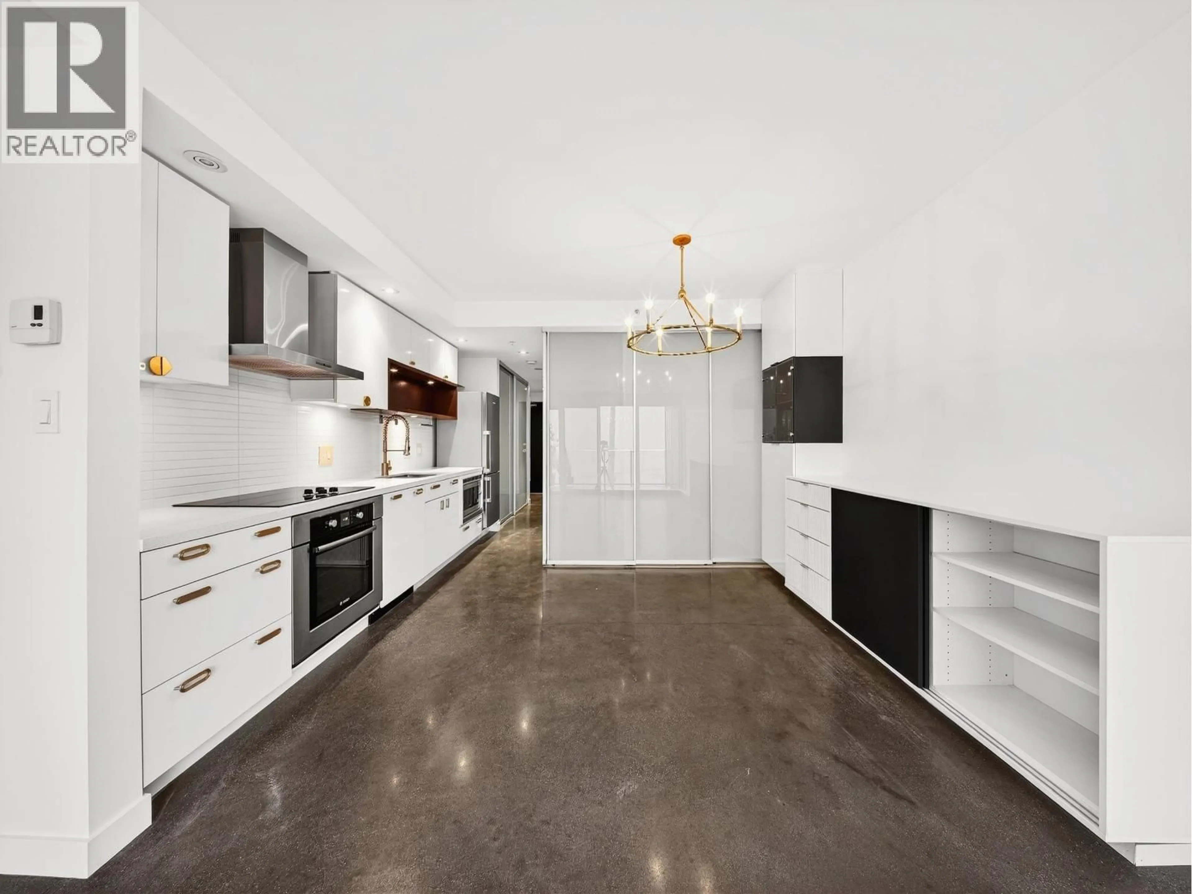 Open concept kitchen, ceramic/tile floor for 520 - 256 2ND AVENUE, Vancouver British Columbia V5T0A7
