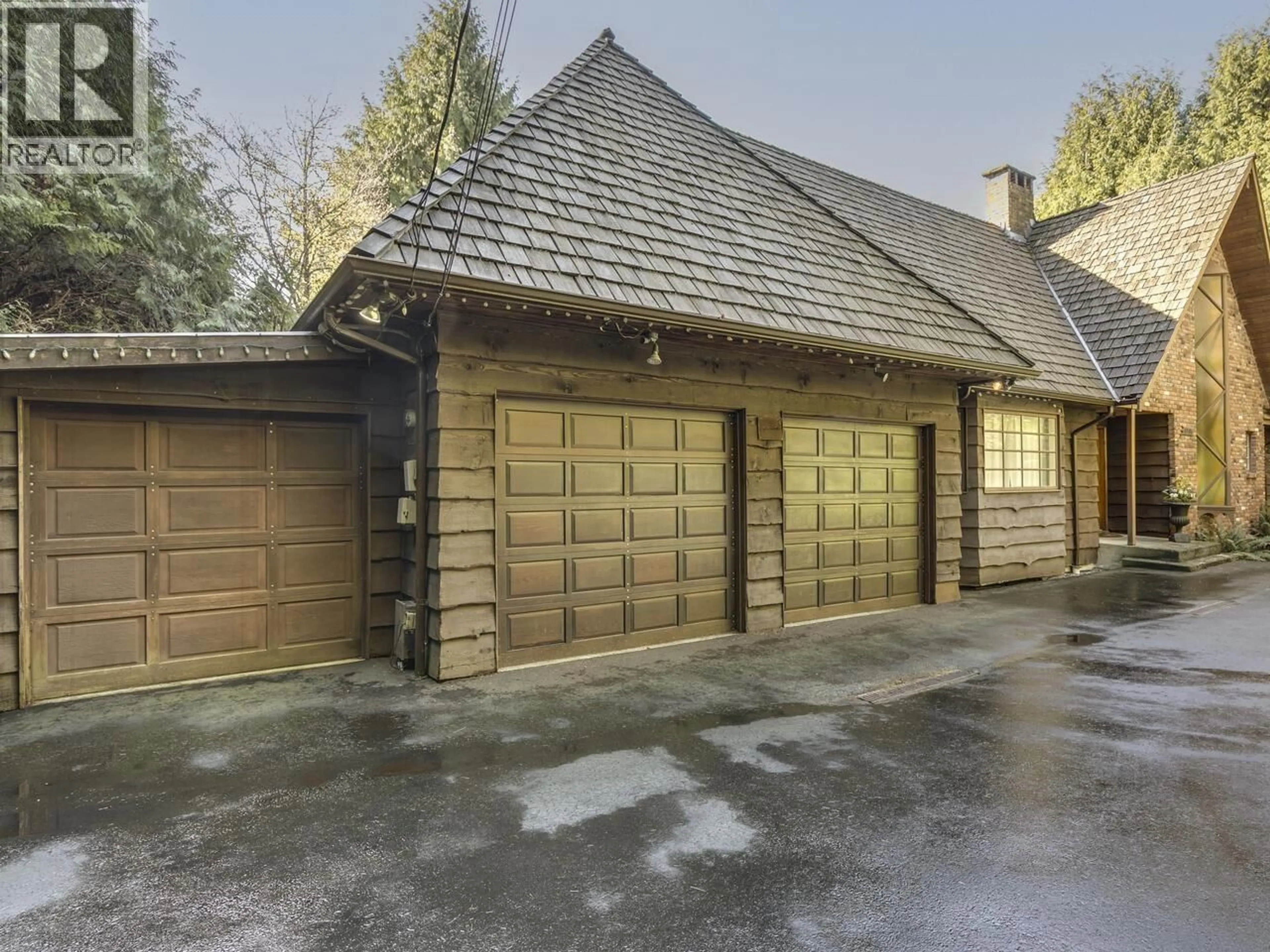 Indoor garage for 3904 WESTRIDGE AVENUE, West Vancouver British Columbia V7V3H5