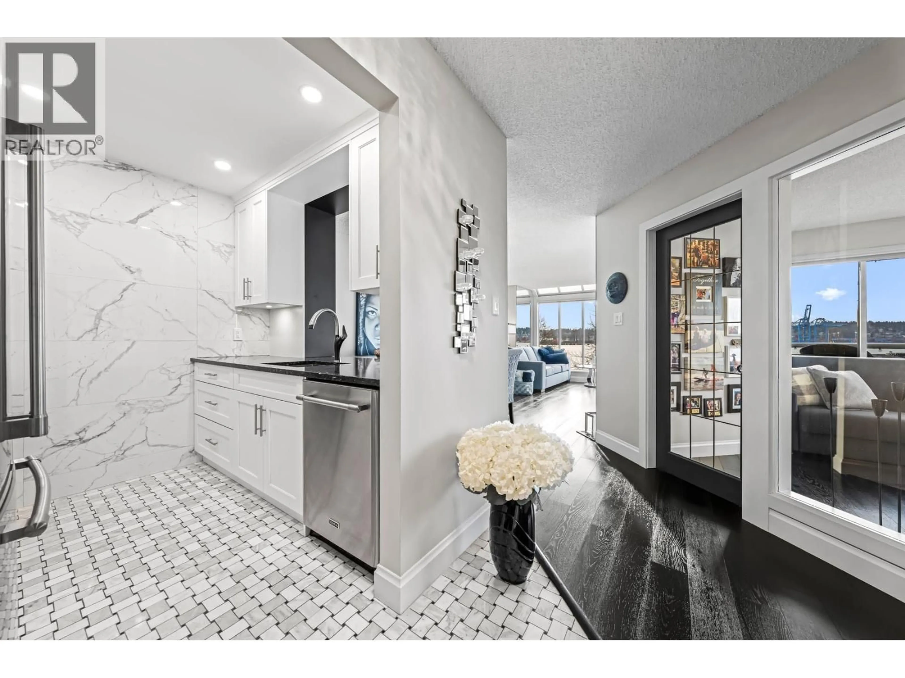 Unknown for 302 - 31 RELIANCE COURT, New Westminster British Columbia V3M6C6