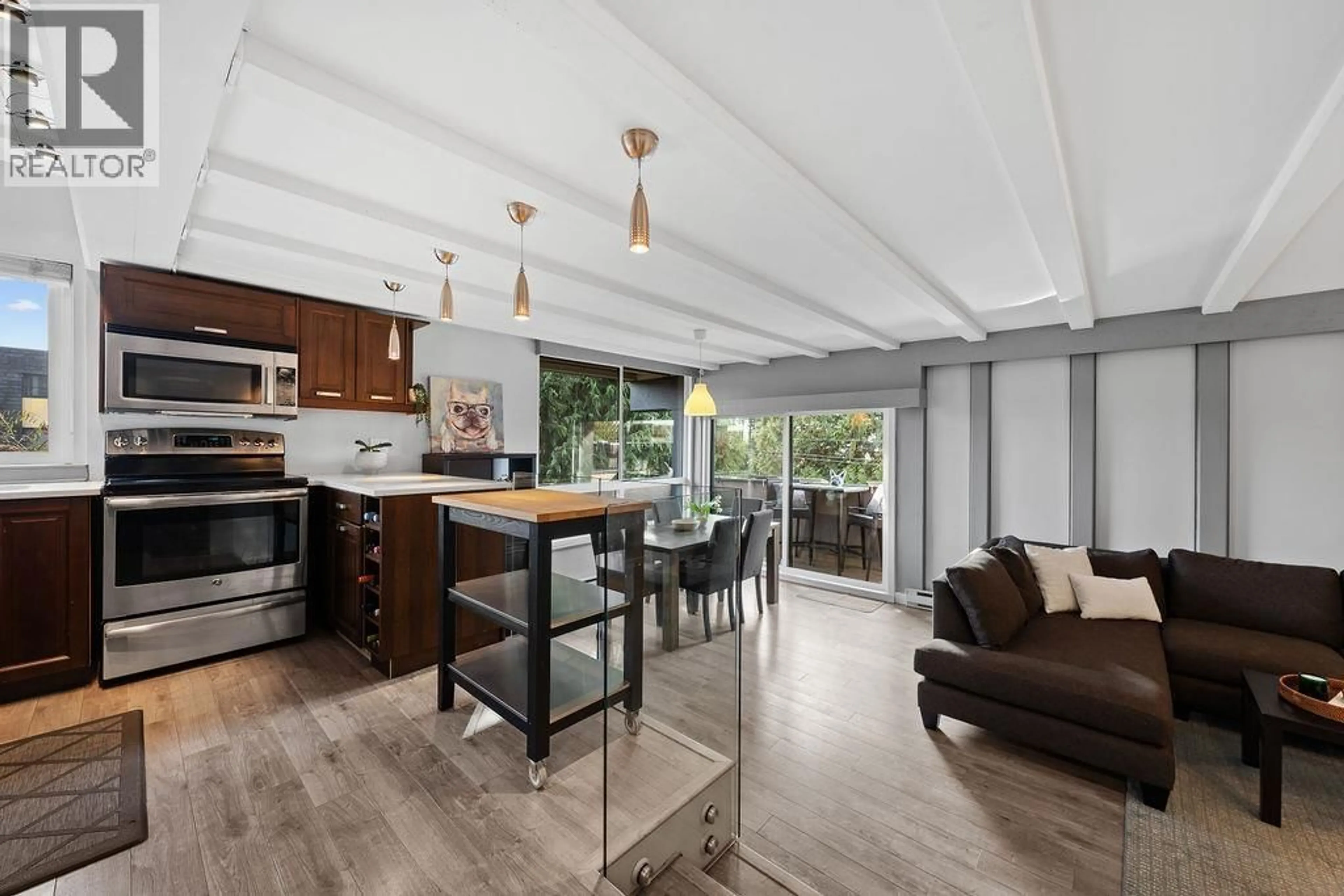 Open concept kitchen, unknown for 201 - 341 MAHON AVENUE, North Vancouver British Columbia V7M3E1