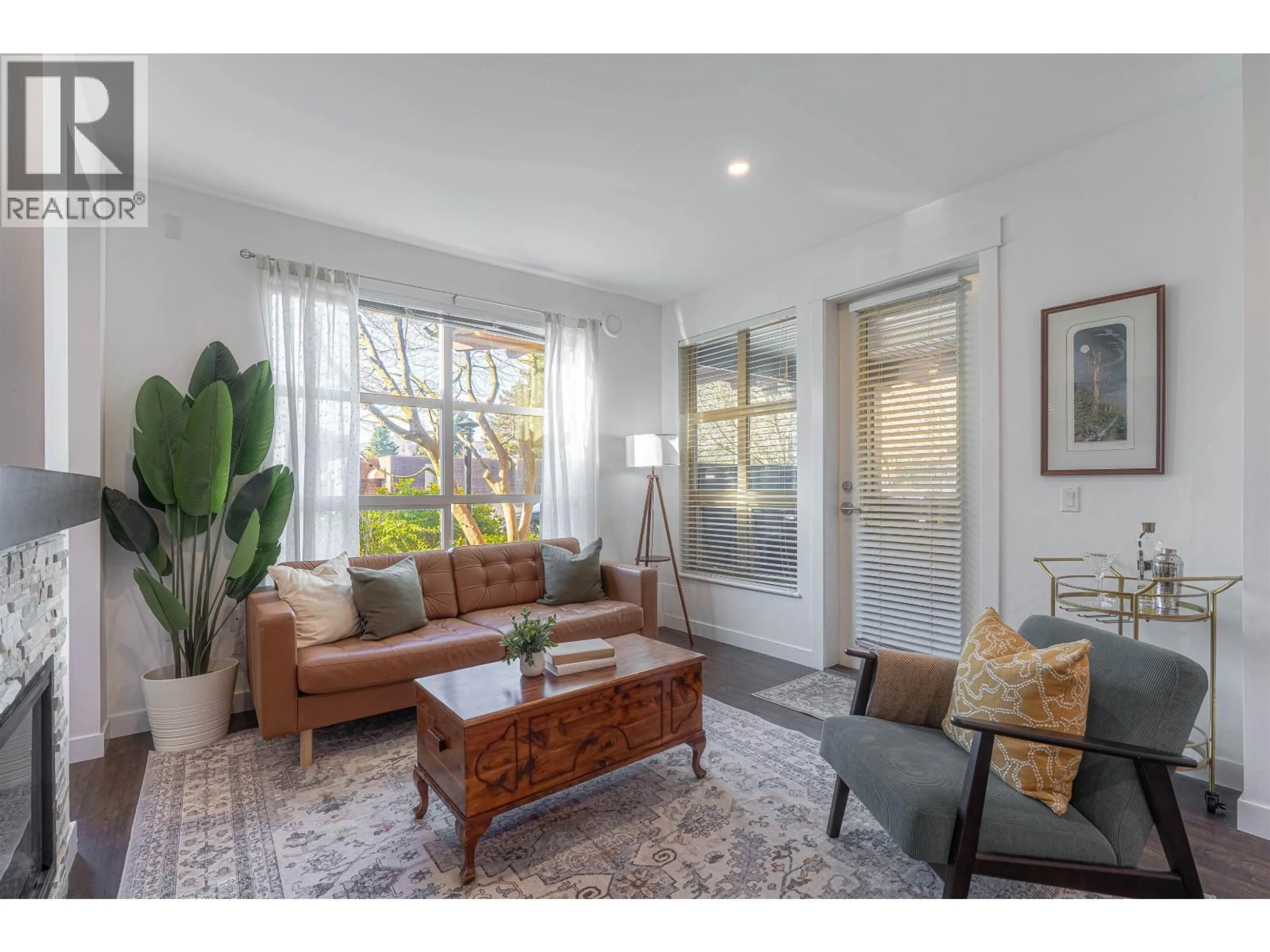 Living room with furniture, unknown for 110 - 1468 ST. ANDREWS AVENUE, North Vancouver British Columbia V7L0A8