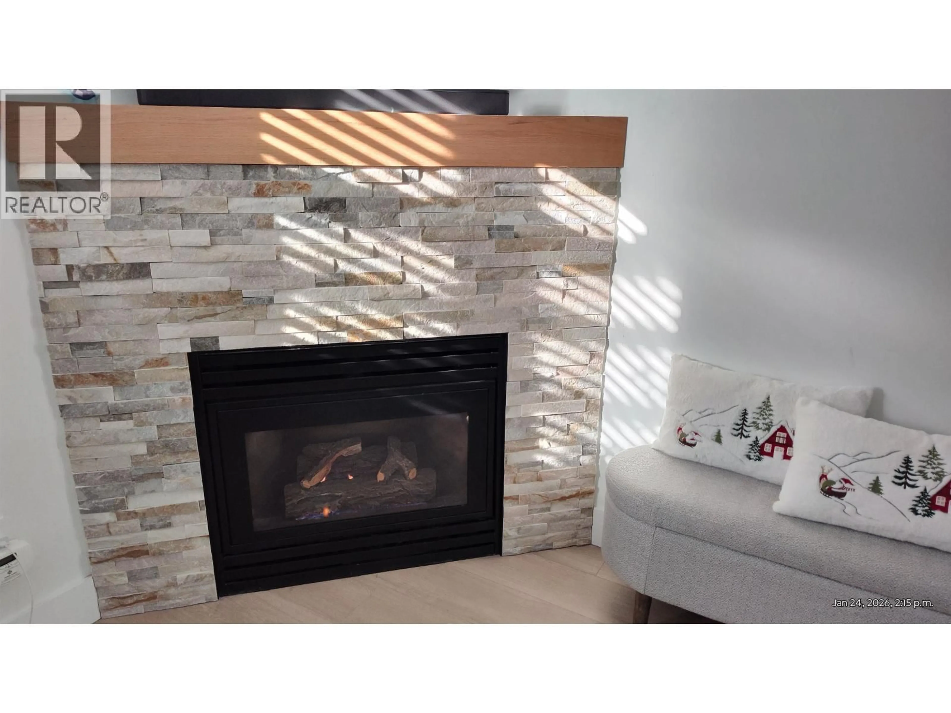 Unknown for 2 - 1233 16TH STREET, North Vancouver British Columbia V7P1R5