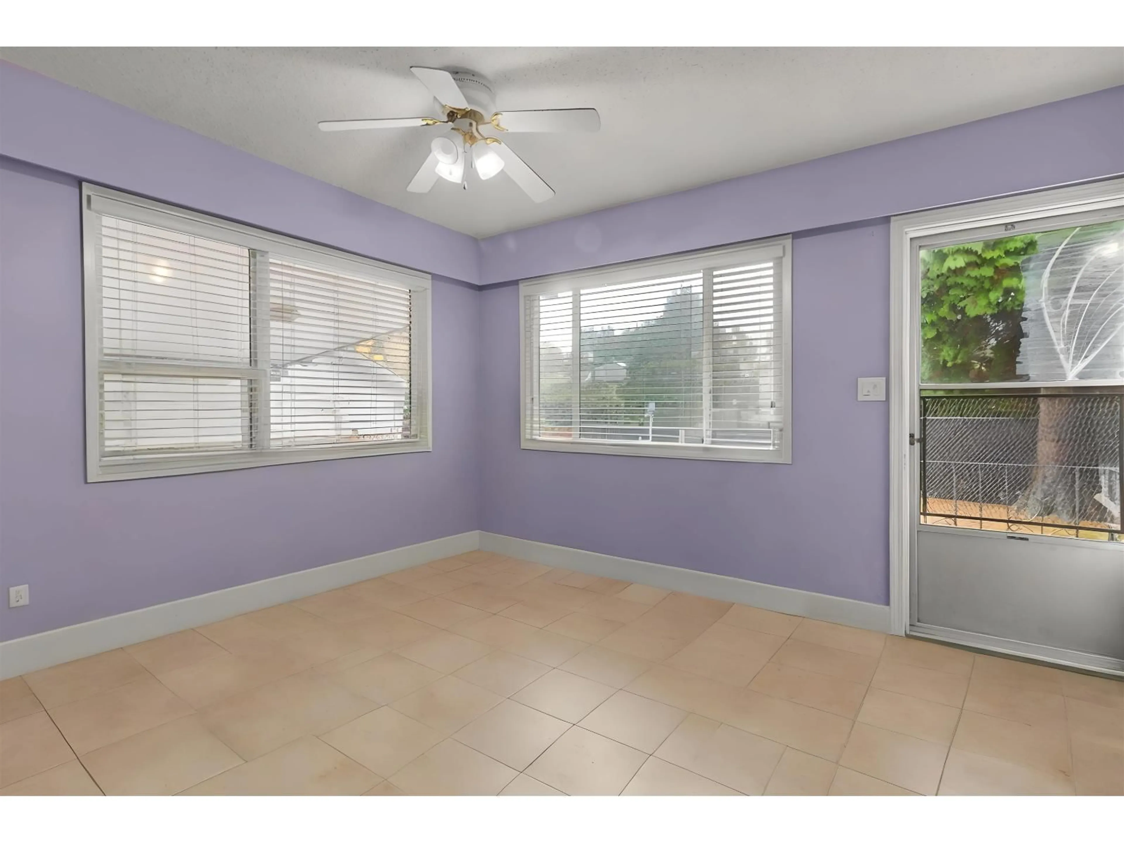 A pic of a room for 33405 GEORGE FERGUSON WAY, Abbotsford British Columbia V2S2L9