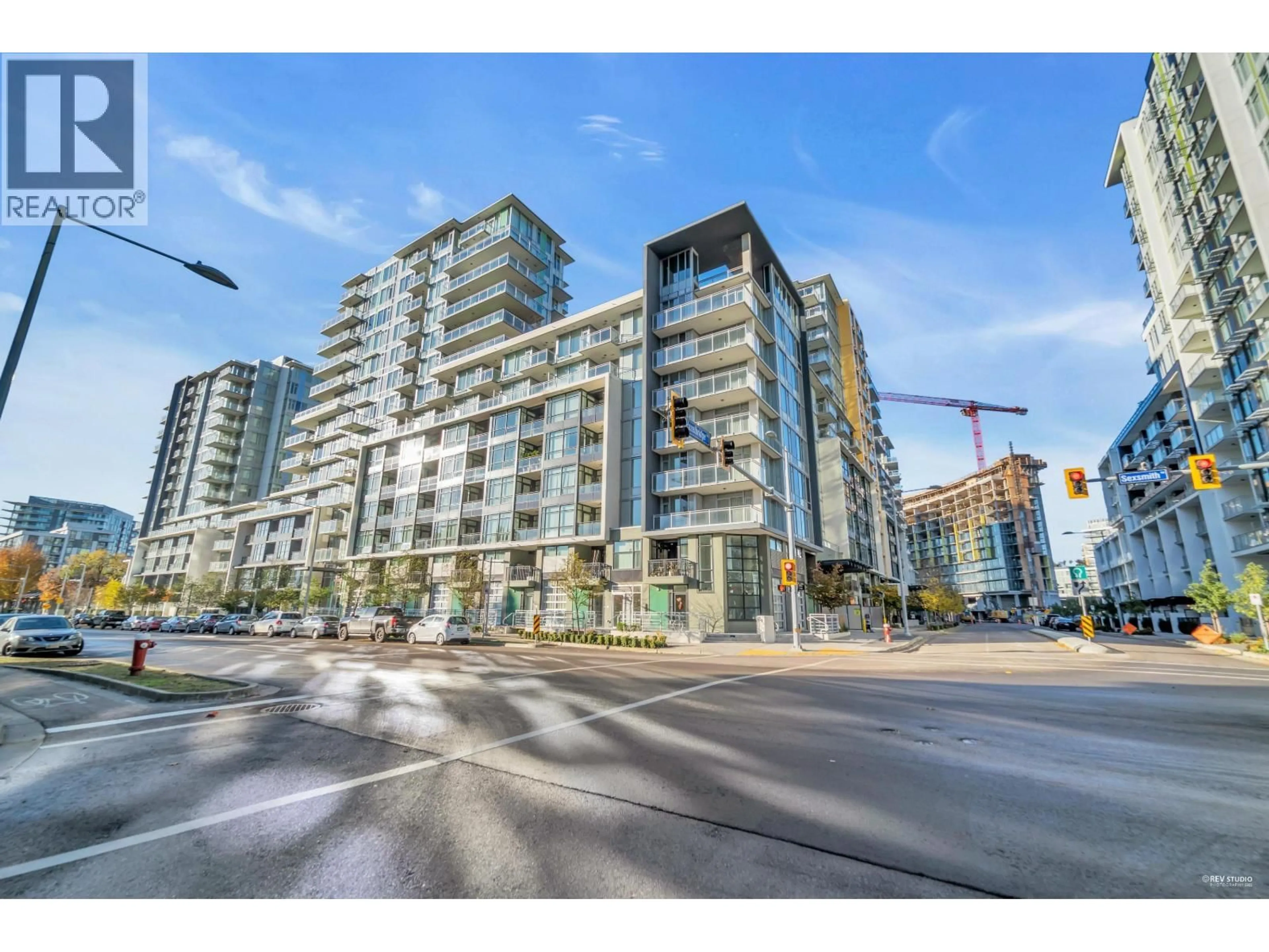 Blurry image for 808 - 3333 SEXSMITH ROAD, Richmond British Columbia V6X0R7