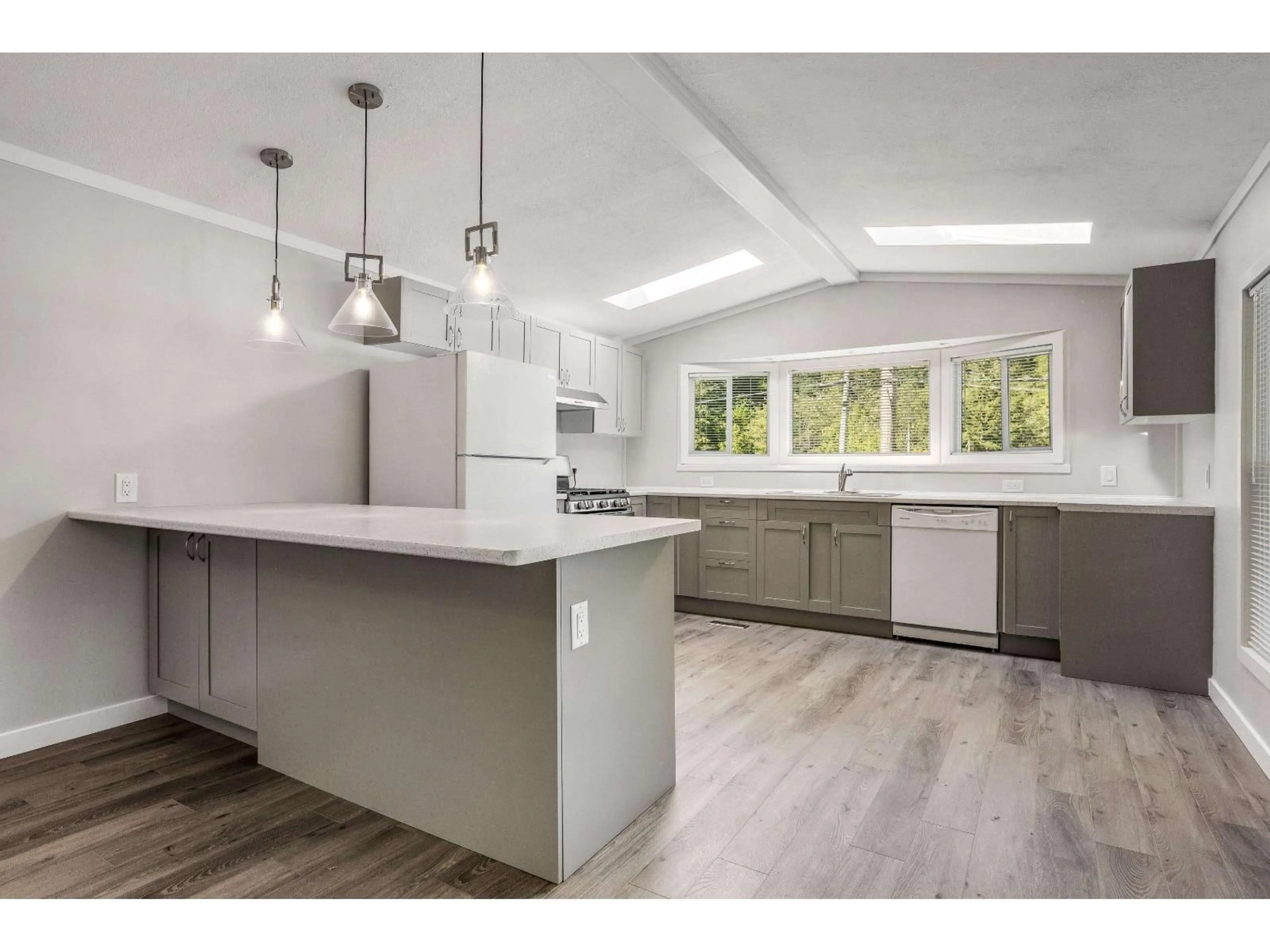 Open concept kitchen, unknown for 30 - 65367 KAWKAWA LAKE ROAD, Hope British Columbia V0X1L1