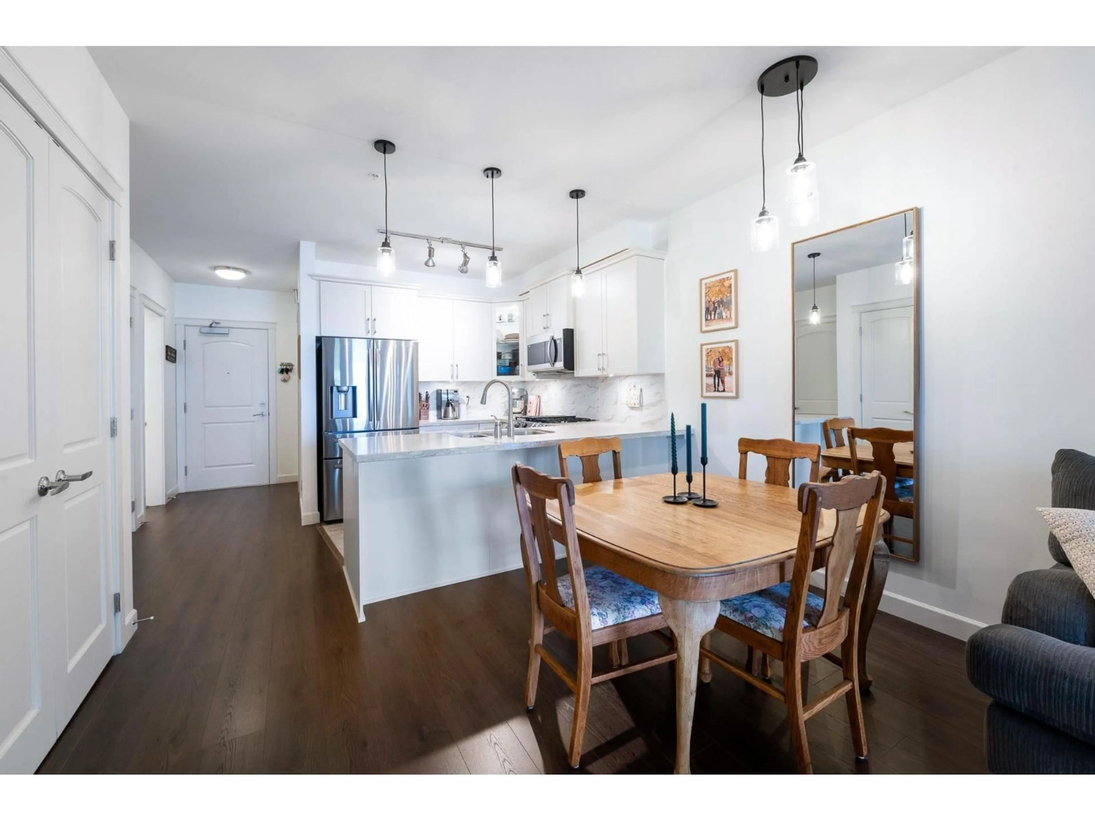 Open concept kitchen, unknown for 314 - 20376 86 AVENUE, Langley British Columbia V2Y3P8
