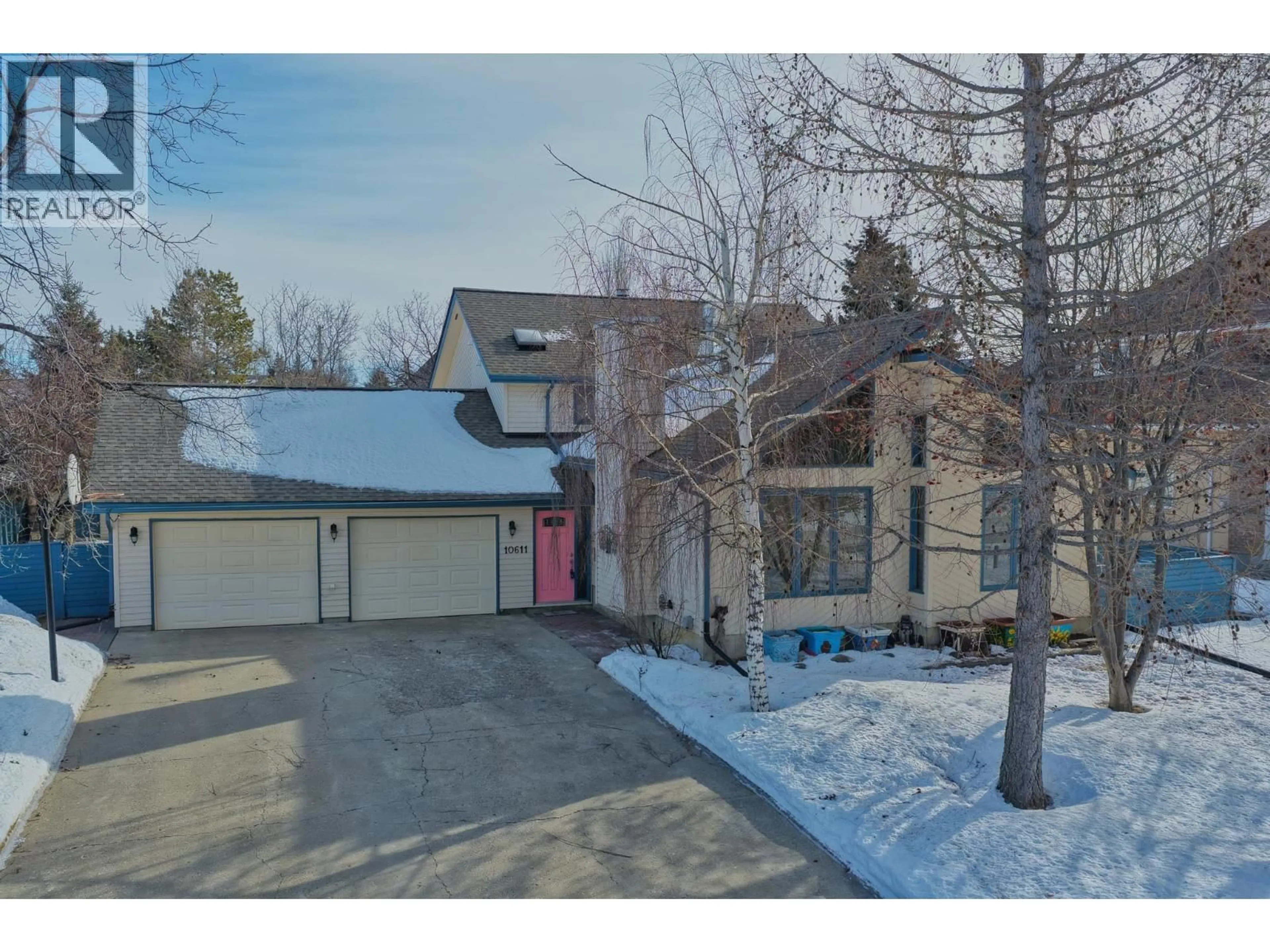 A pic from outside/outdoor area/front of a property/back of a property/a pic from drone, street for 10611 107 STREET, Fort St. John British Columbia V1J5N7