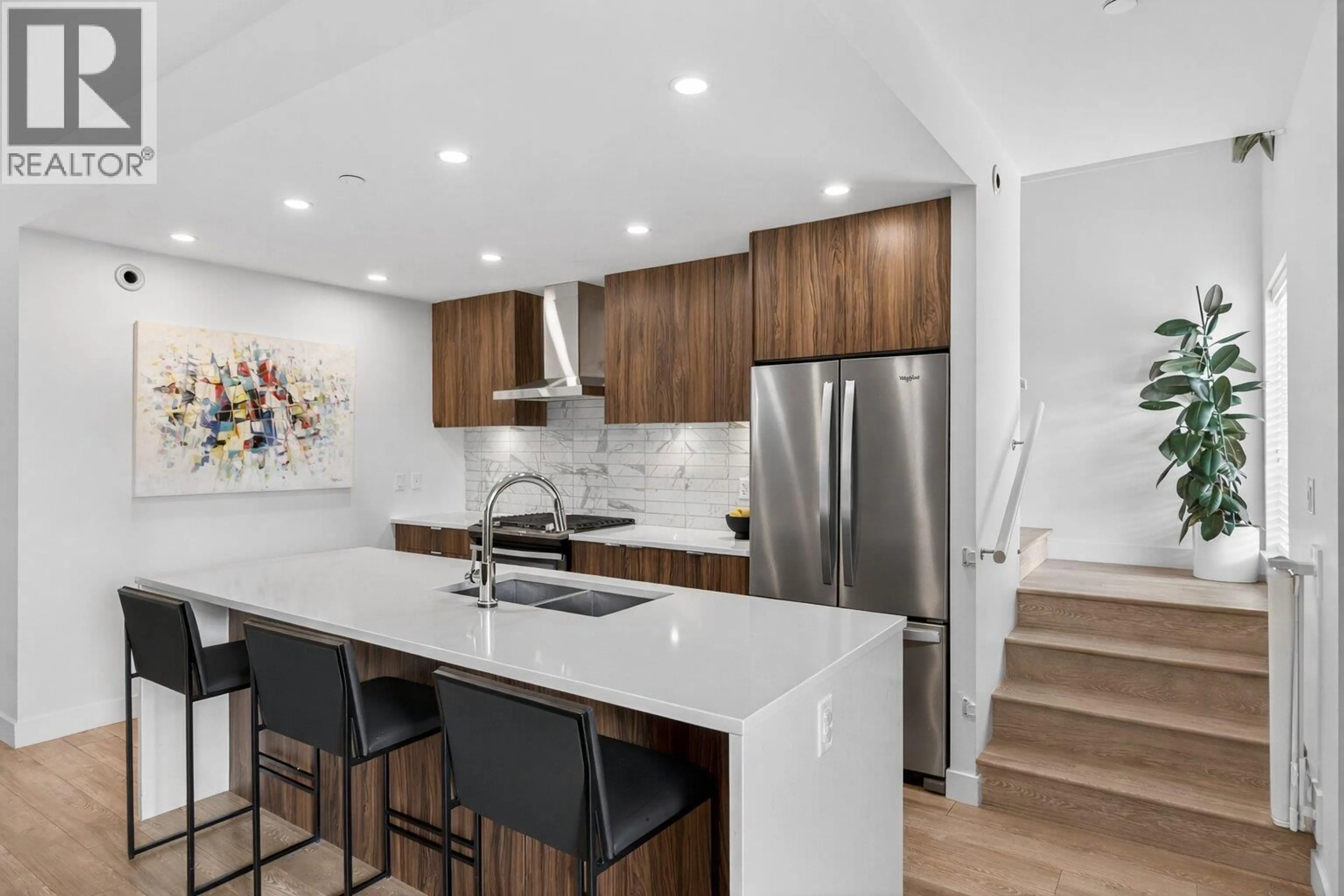 Contemporary kitchen, unknown for 14 - 3596 SALAL DRIVE, North Vancouver British Columbia V7G0A9