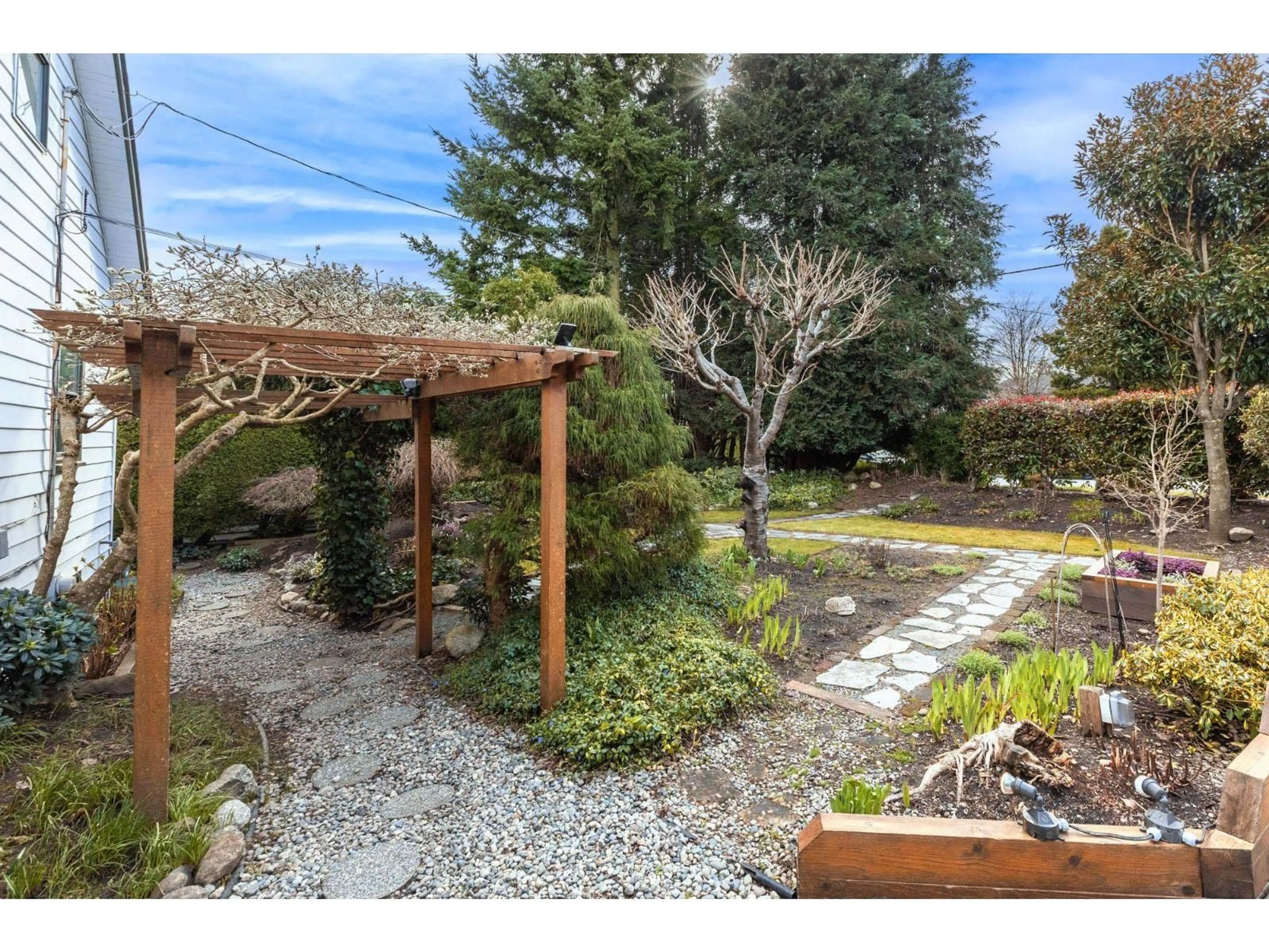Patio, unknown for 1196 HABGOOD STREET, Surrey British Columbia V4B4W9