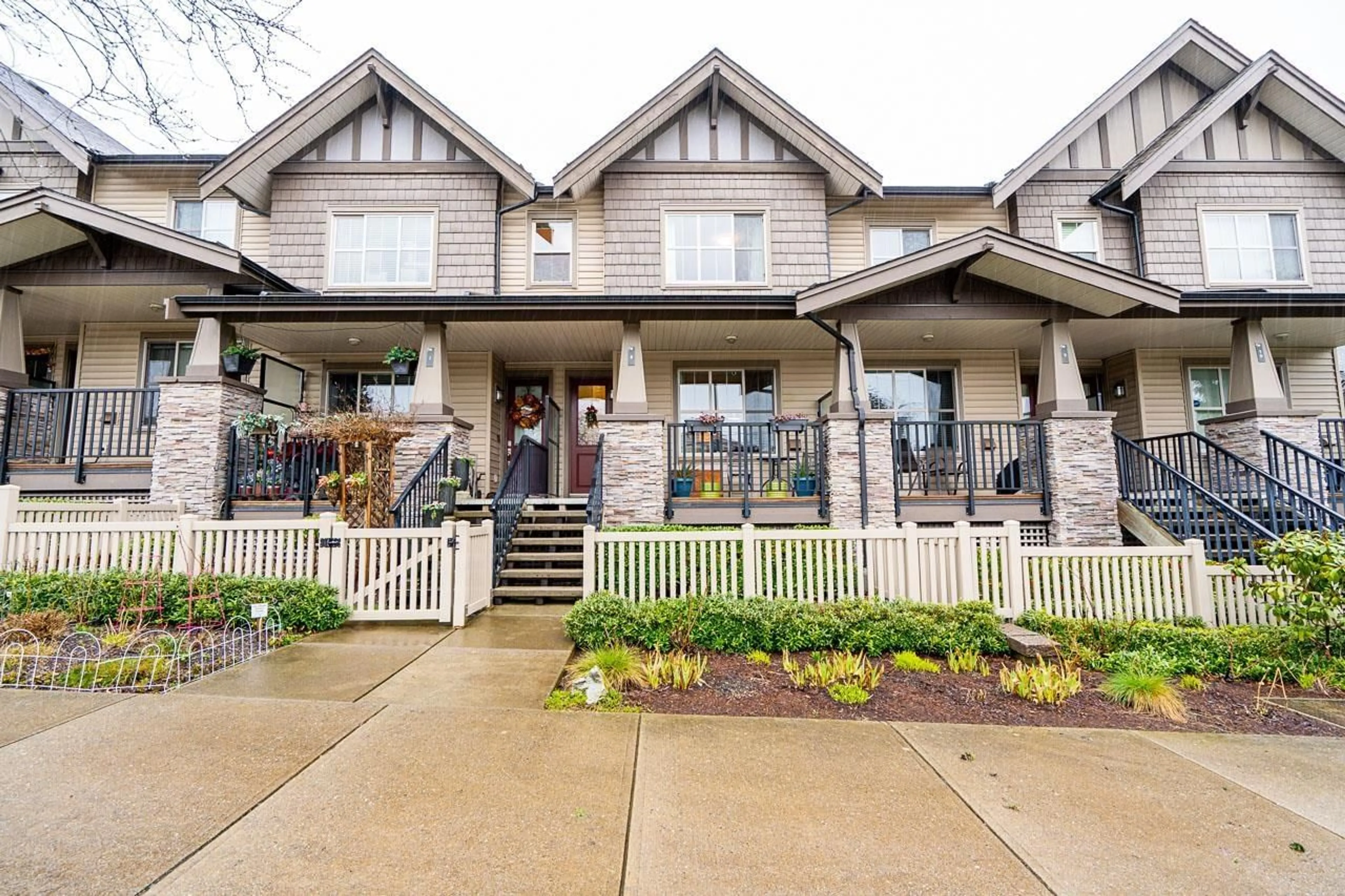 Unknown for 8 - 9525 204 STREET, Langley British Columbia V1M0B9