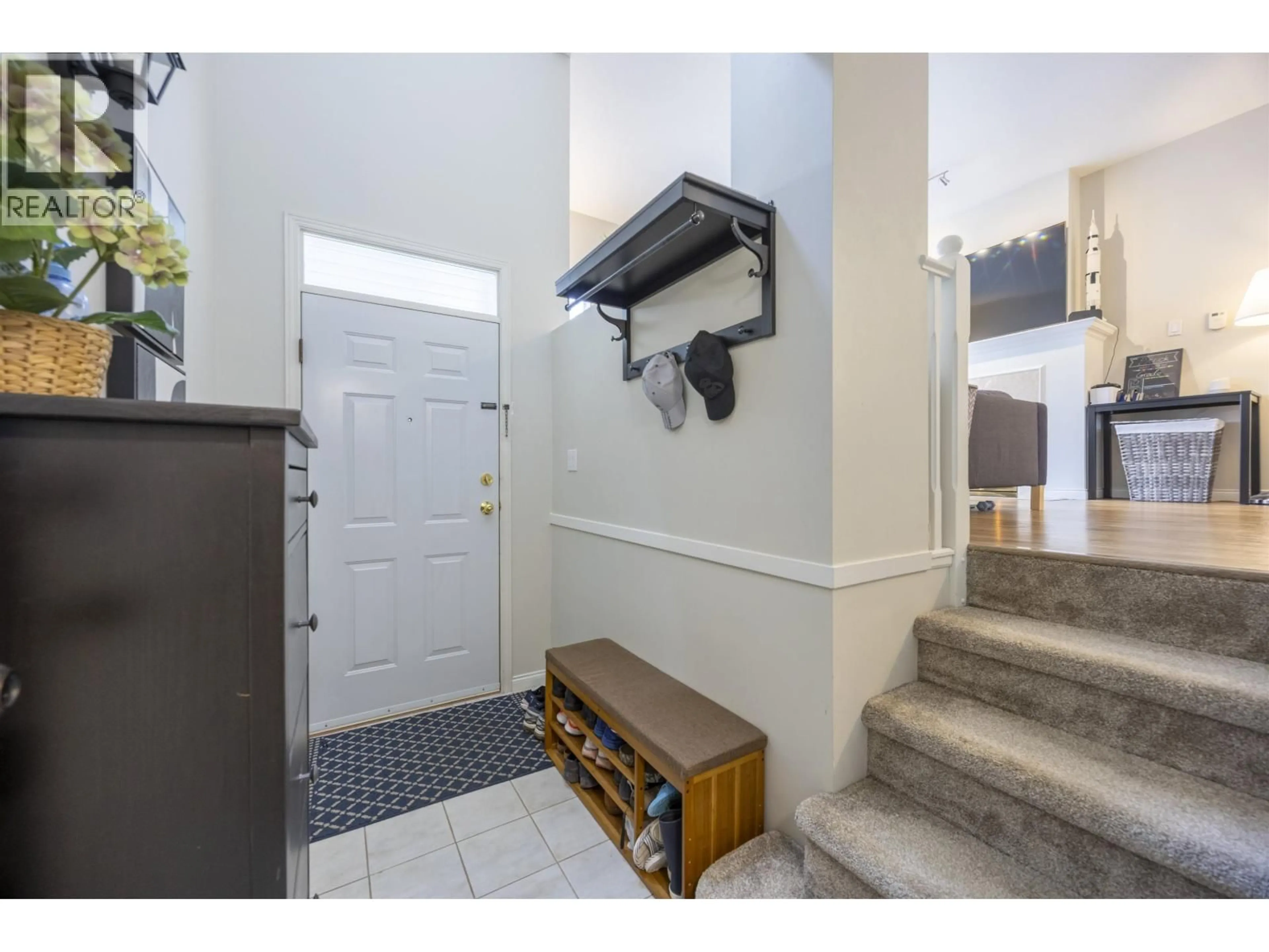 Indoor entryway for 26 - 12500 MCNEELY DRIVE, Richmond British Columbia V6V2S4