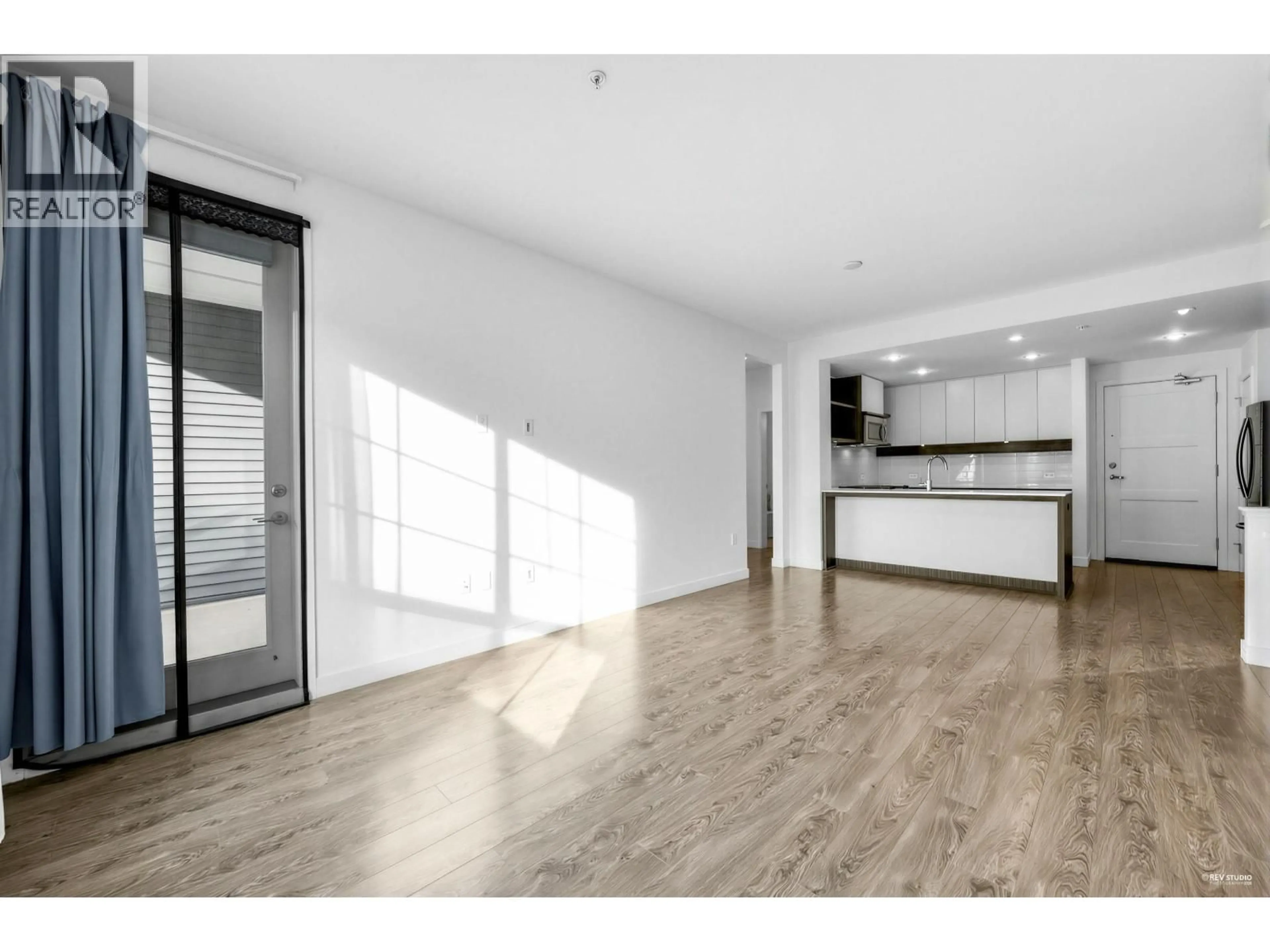 Unknown for 208 - 608 COMO LAKE AVENUE, Coquitlam British Columbia V3J0B2