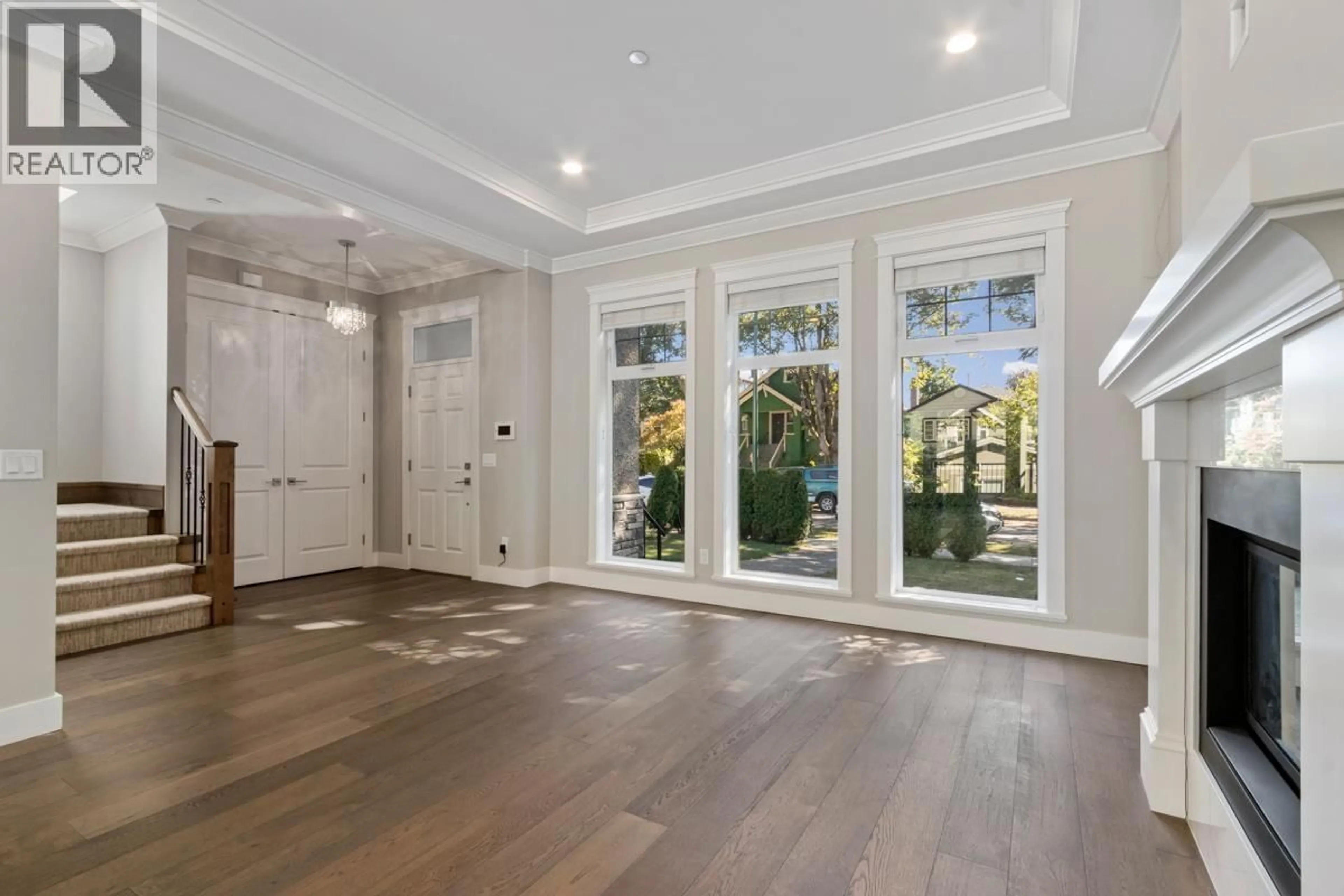 Indoor entryway for 3443 11TH AVENUE, Vancouver British Columbia V6R2K1