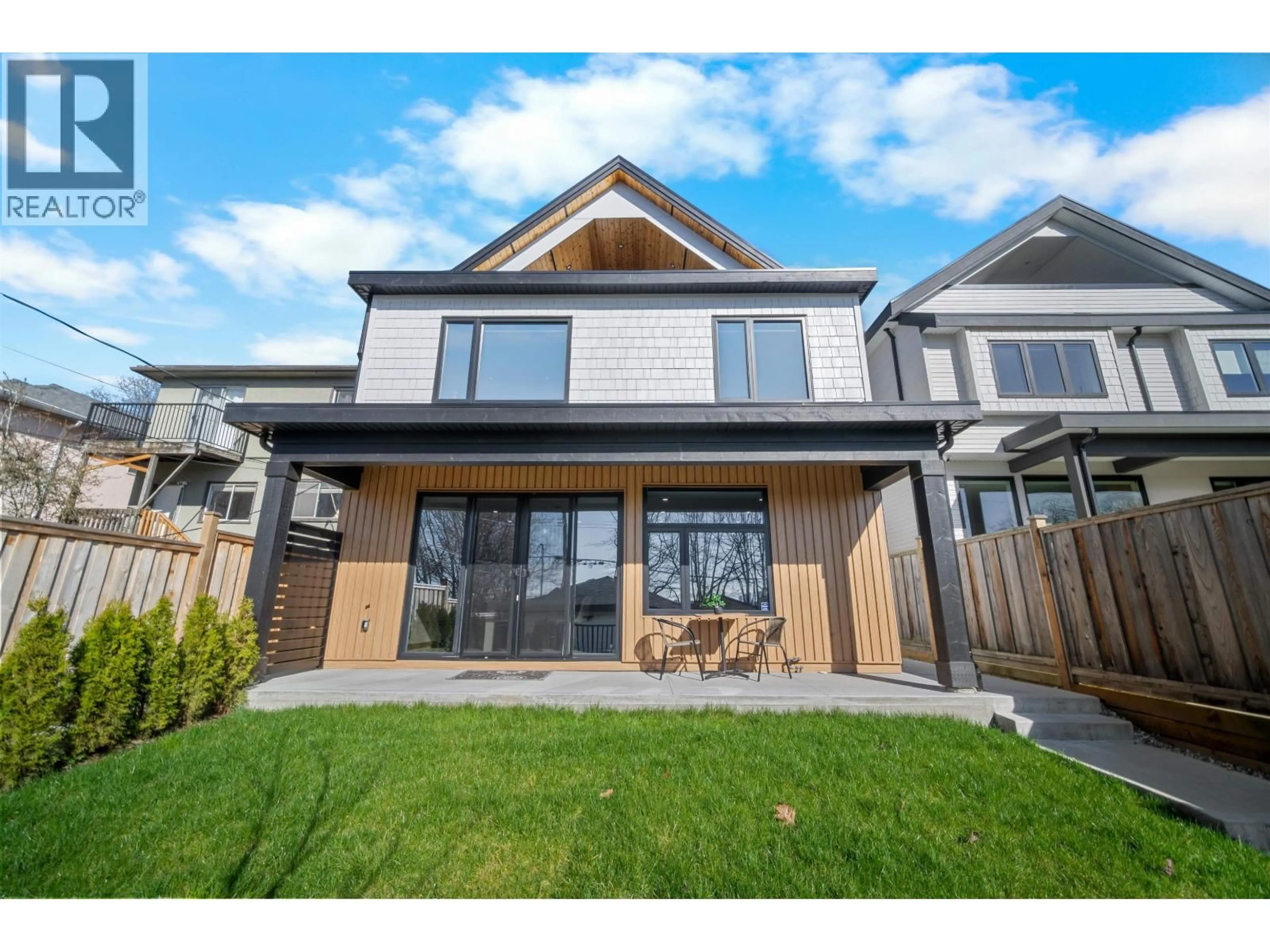 Unknown for 2 - 3576 PENDER STREET, Vancouver British Columbia V5K2E3