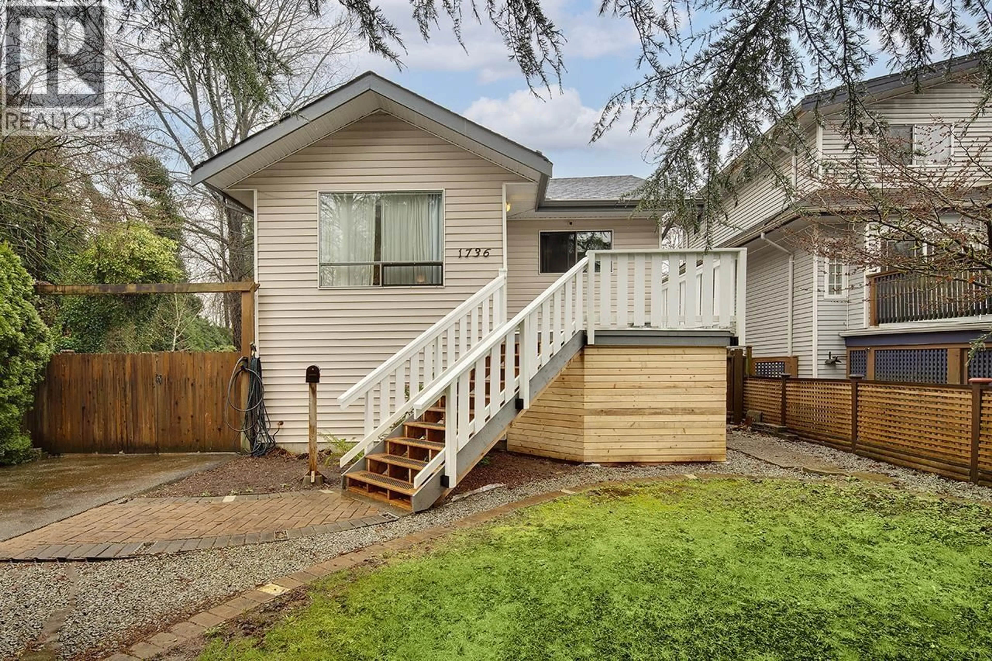 Home with vinyl exterior material, street for 1736 LANGAN AVENUE, Port Coquitlam British Columbia V3C1K7