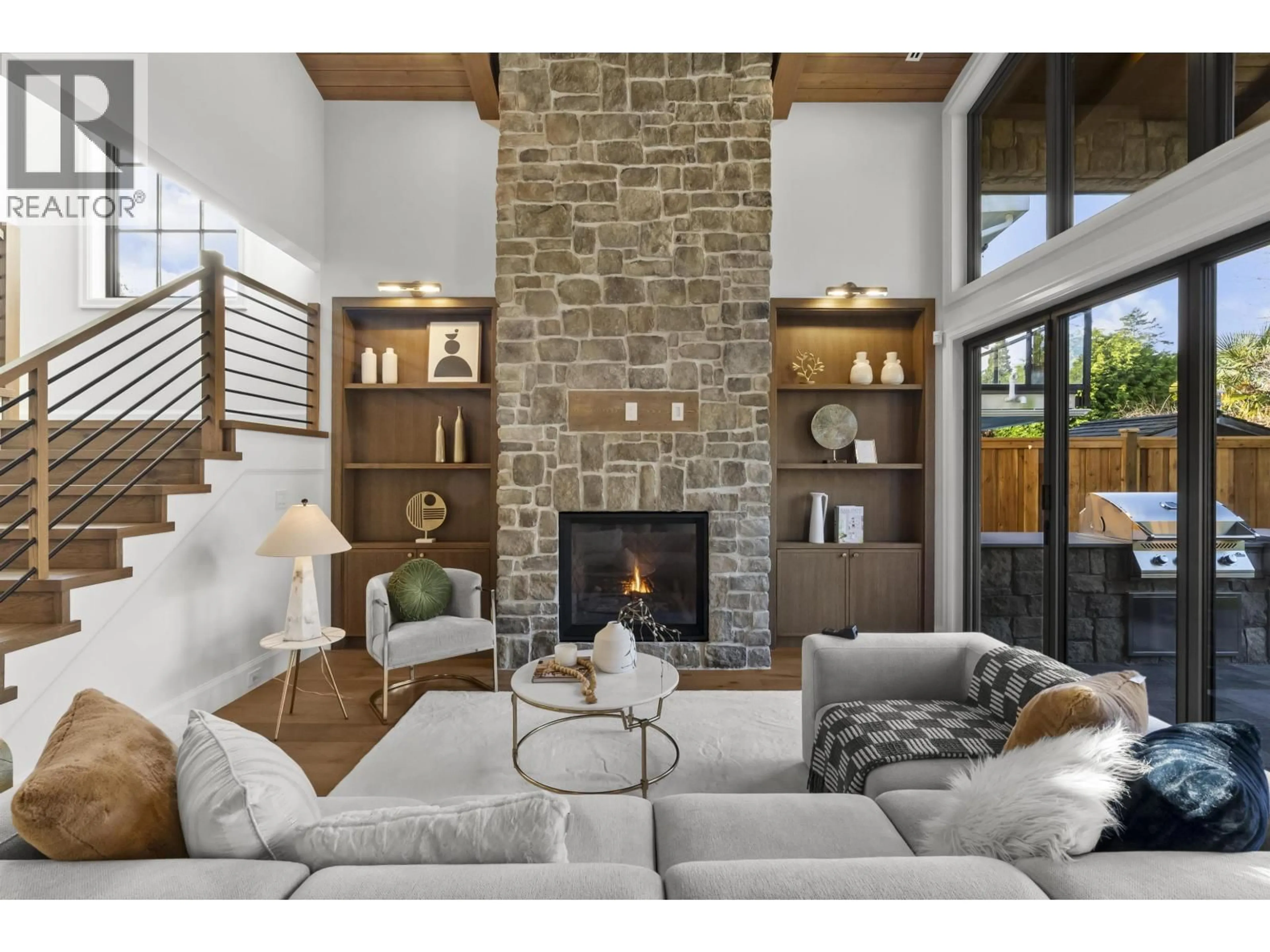 Living room with furniture, unknown for 4925 DOGWOOD DRIVE, Delta British Columbia V4M1M3