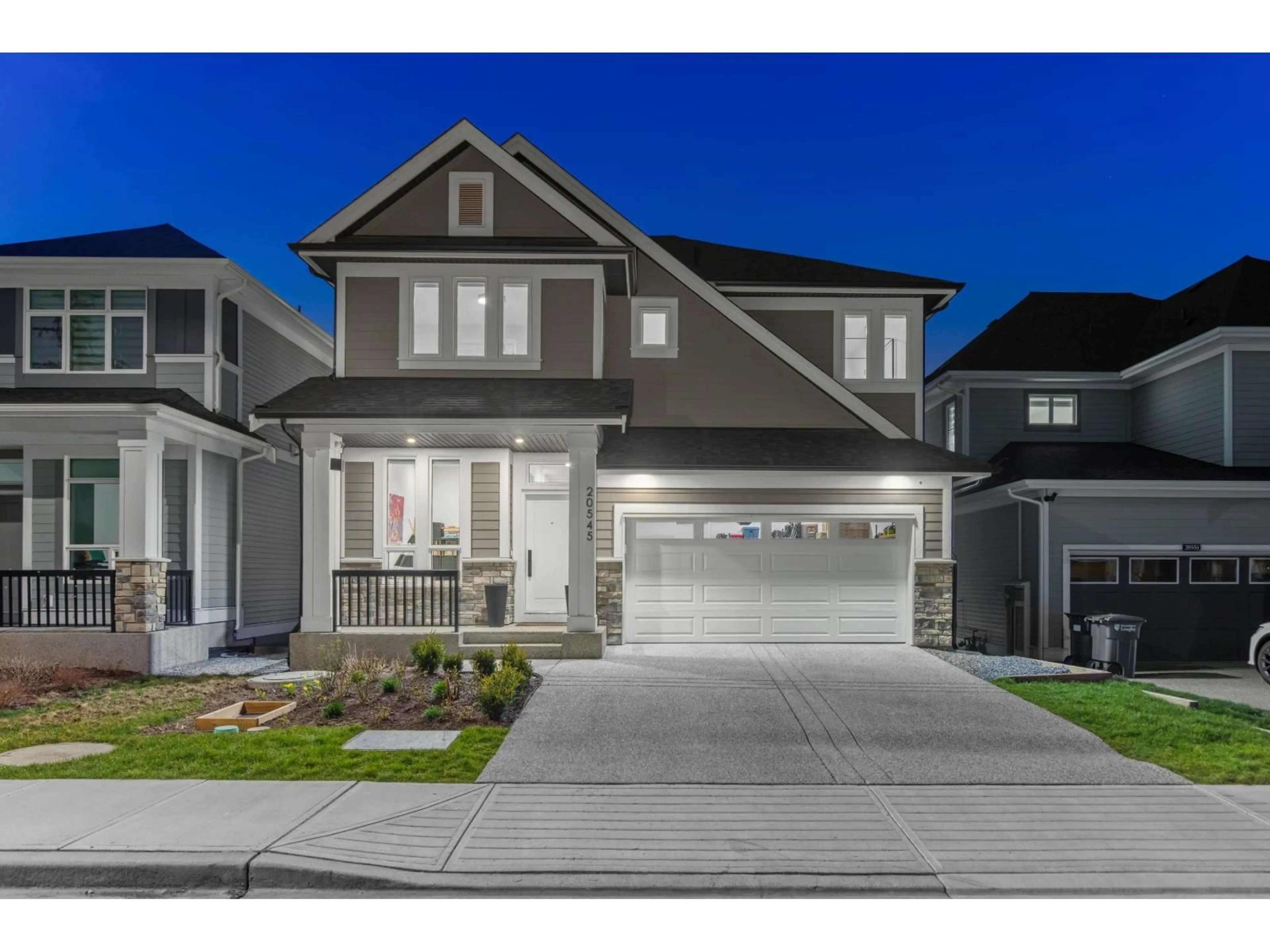 Home with vinyl exterior material, street for 20545 77A AVENUE, Langley British Columbia V2Y1X3