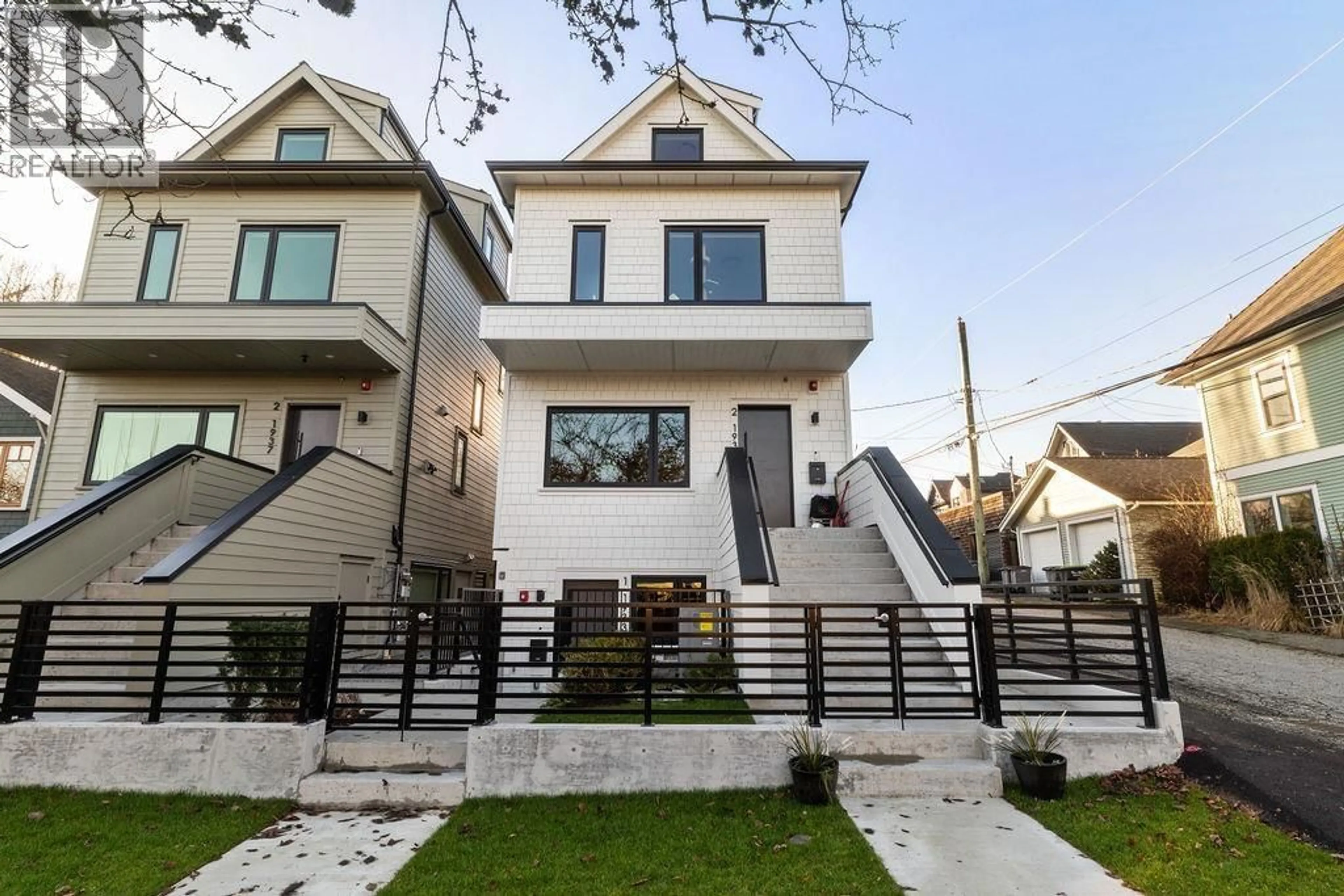 Unknown for 1 - 1933 TEMPLETON DRIVE, Vancouver British Columbia V5N4V9