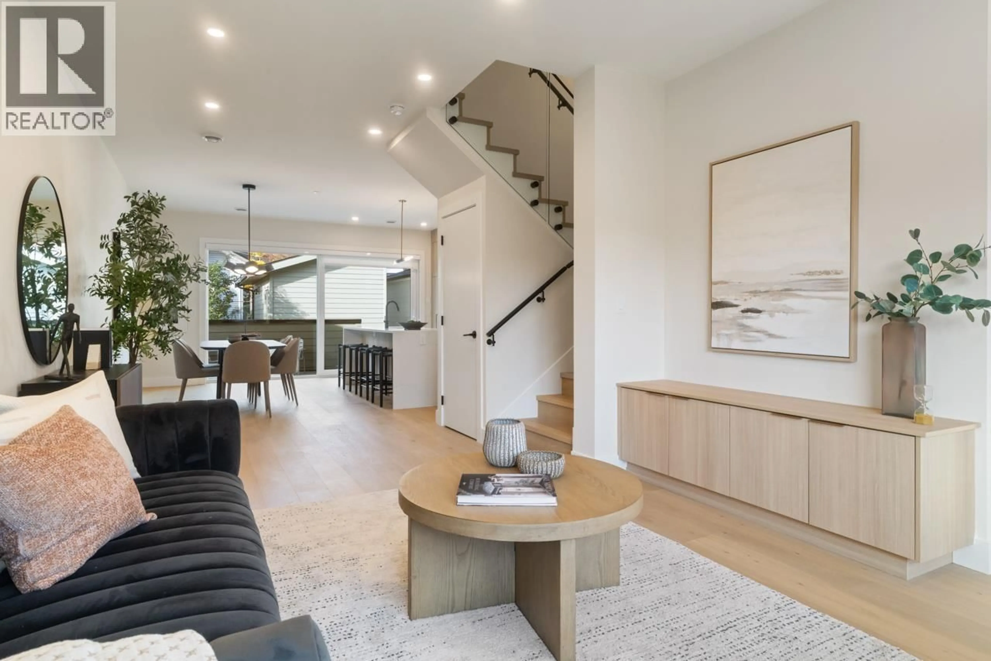 Unknown for 1937 TEMPLETON DRIVE, Vancouver British Columbia V5N4V9