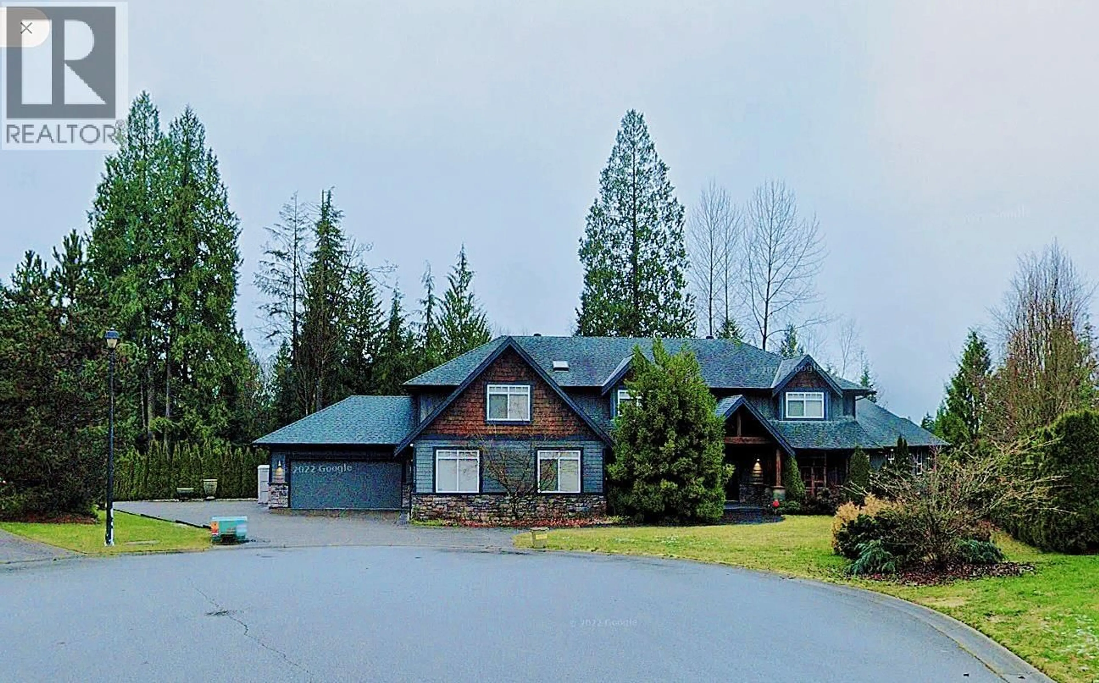 A pic from outside/outdoor area/front of a property/back of a property/a pic from drone, mountain view for 12535 264 STREET, Maple Ridge British Columbia V2W1C9