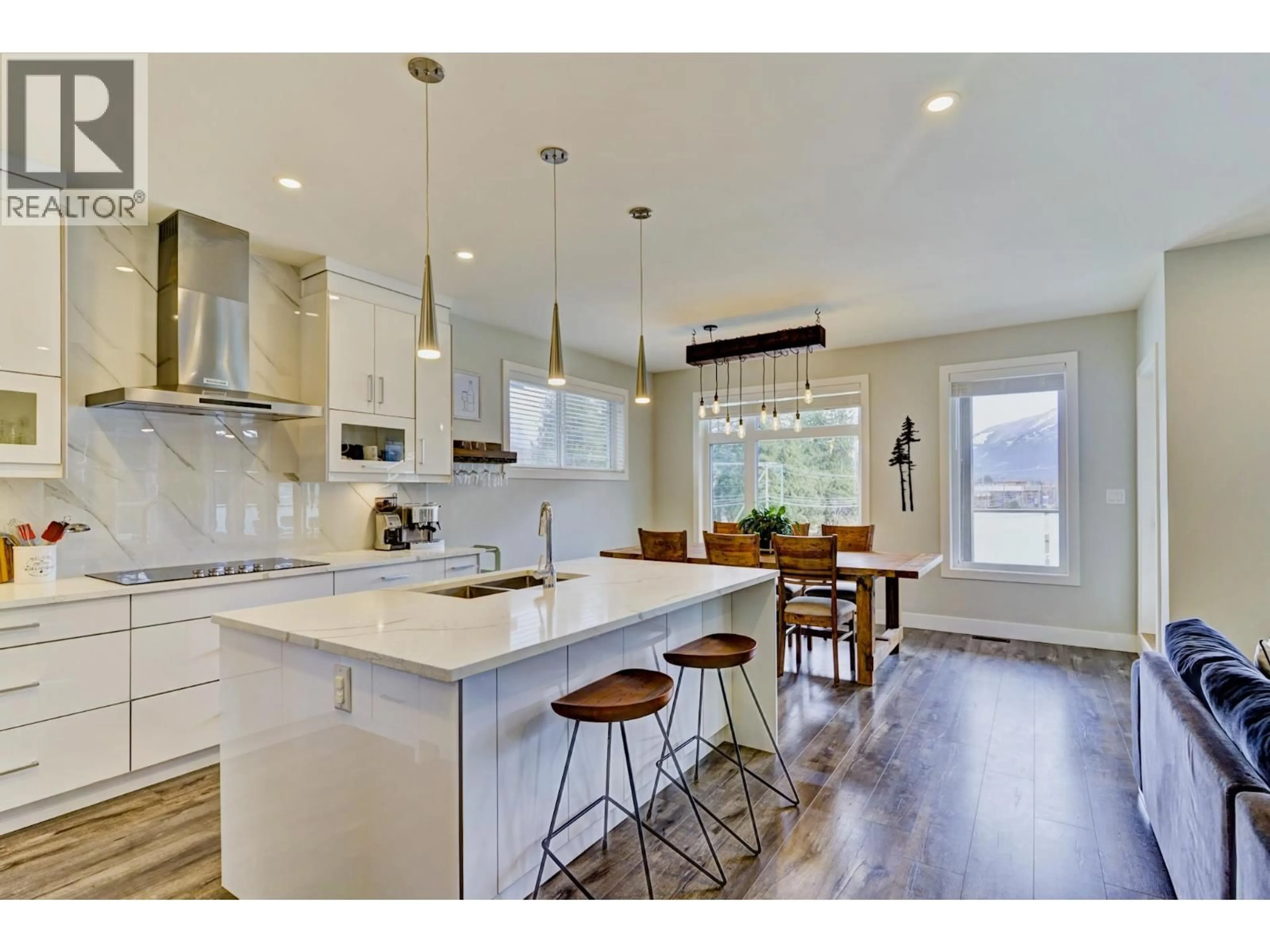 Open concept kitchen, unknown for 2004 TIYATA BOULEVARD, Pemberton British Columbia V0N2L0